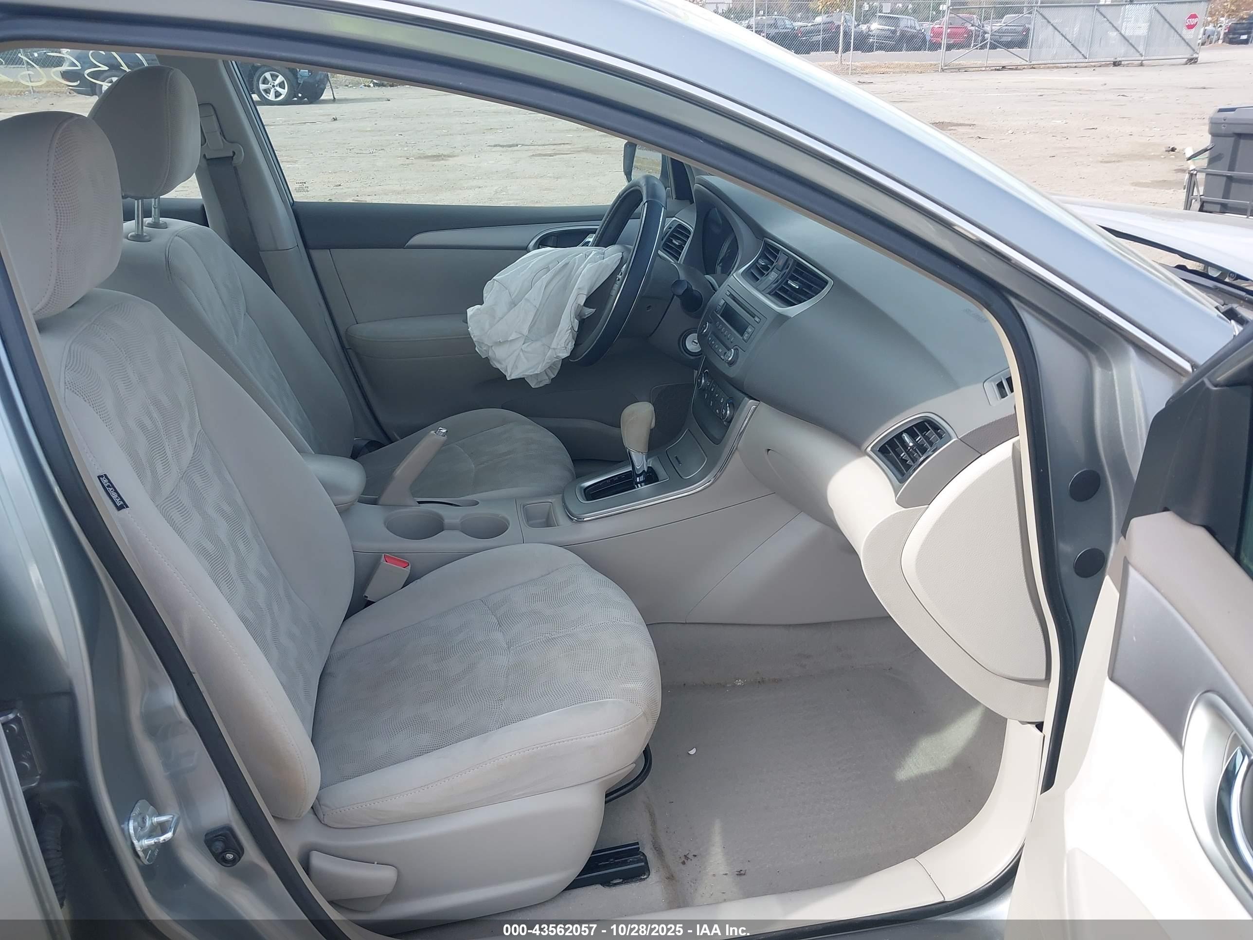 NISSAN SENTRA image 5