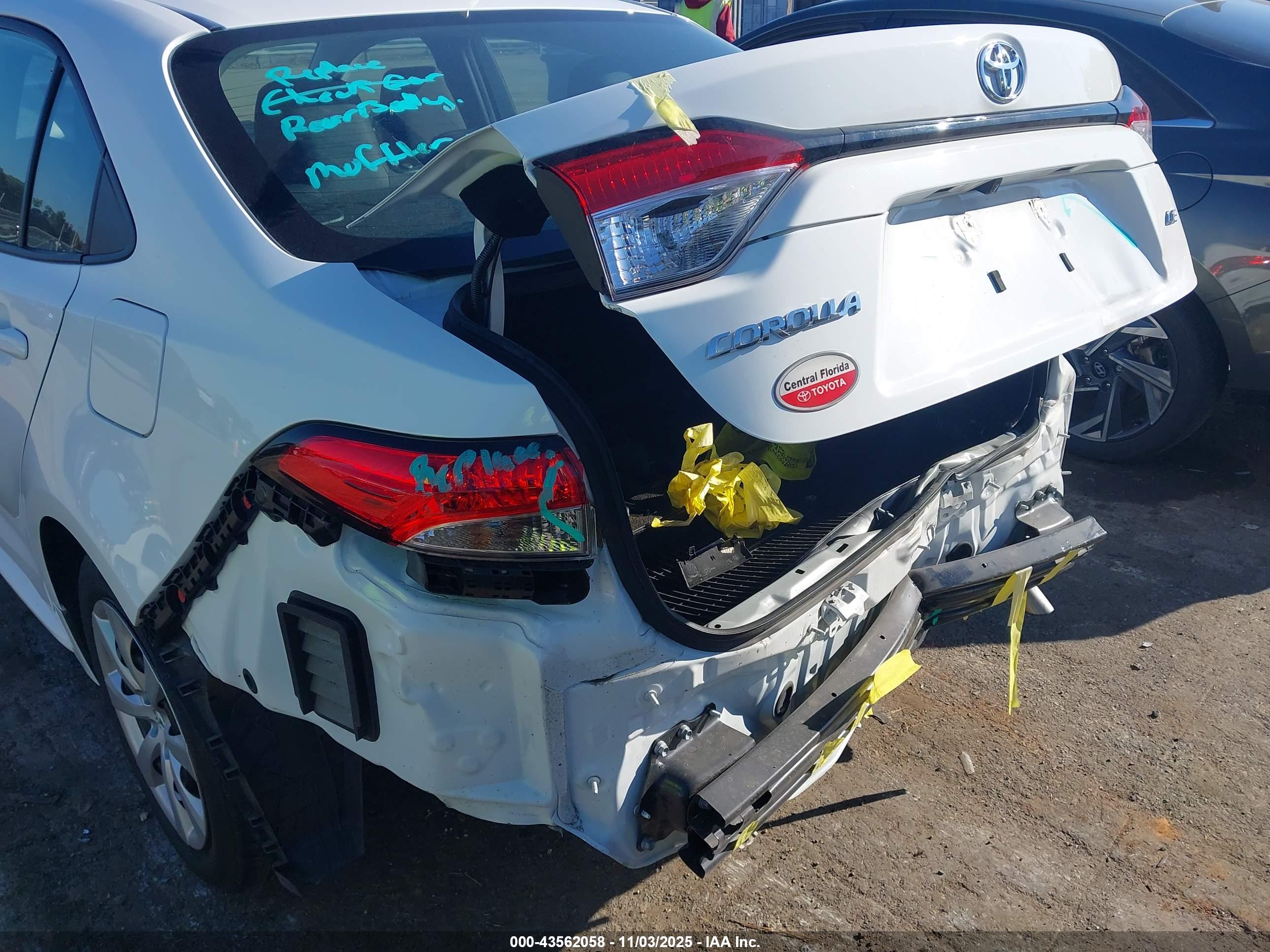 TOYOTA COROLLA image 6