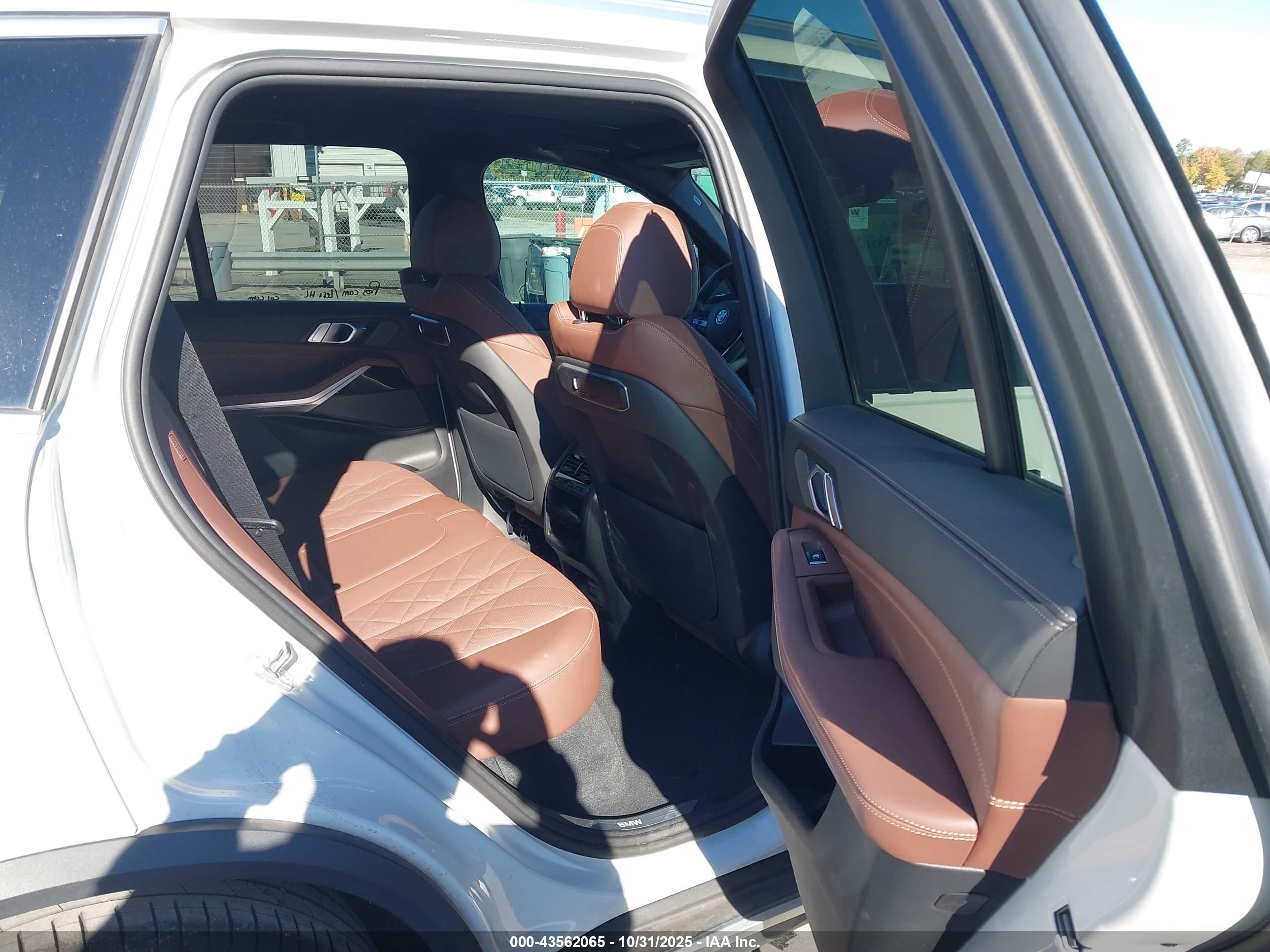 BMW X5 image 8