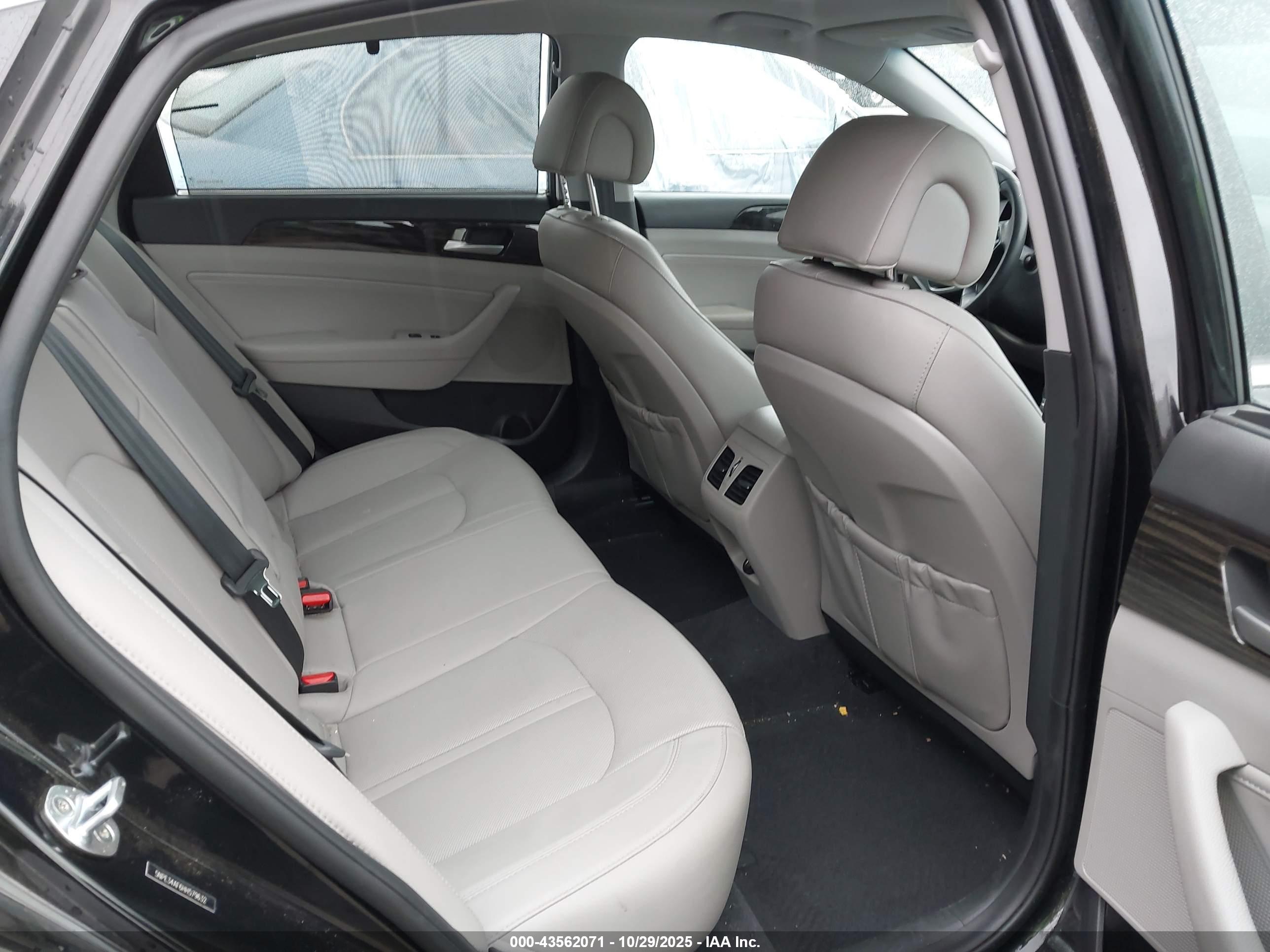 HYUNDAI SONATA image 8
