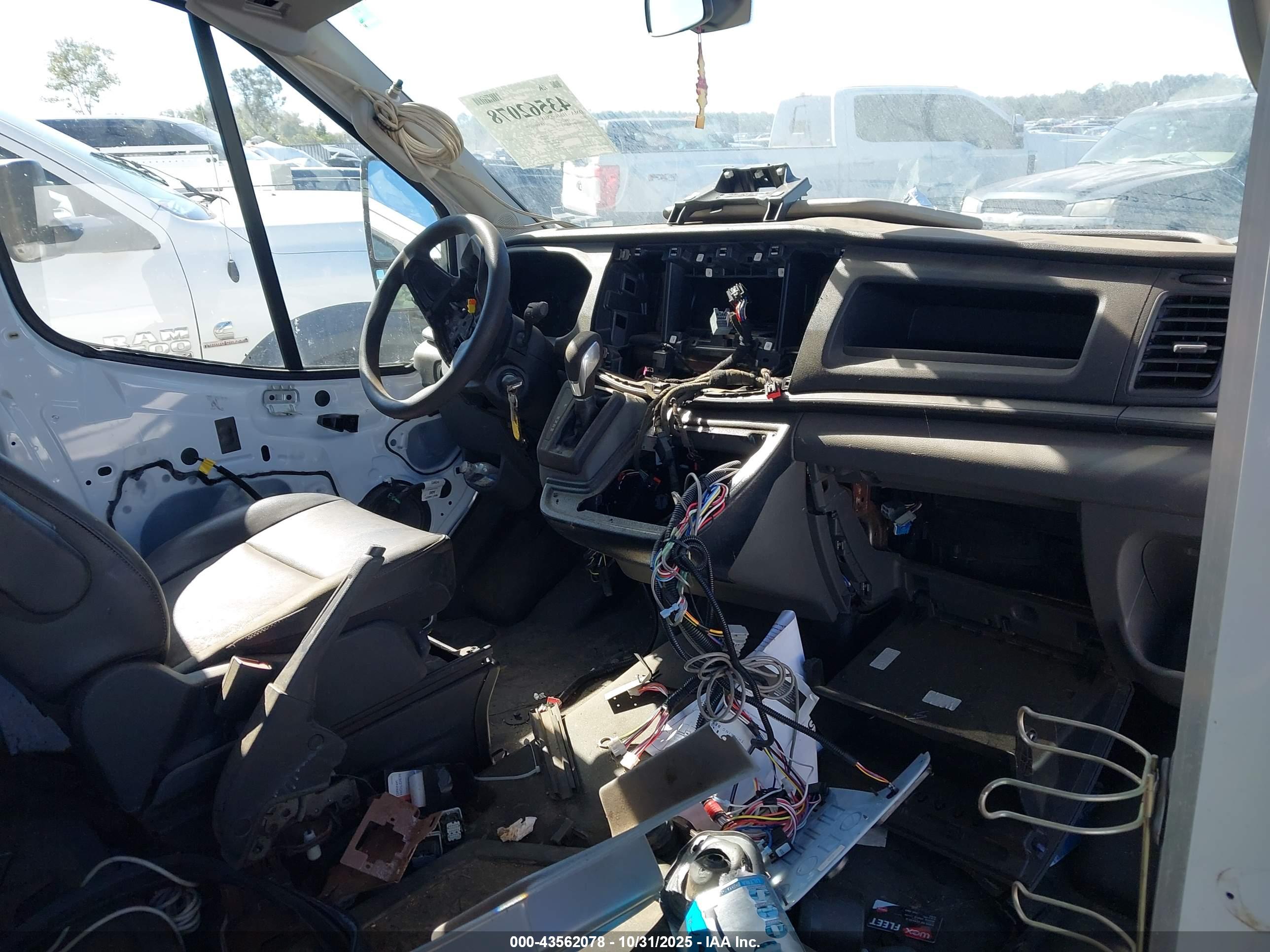 FORD TRANSIT-350 image 5