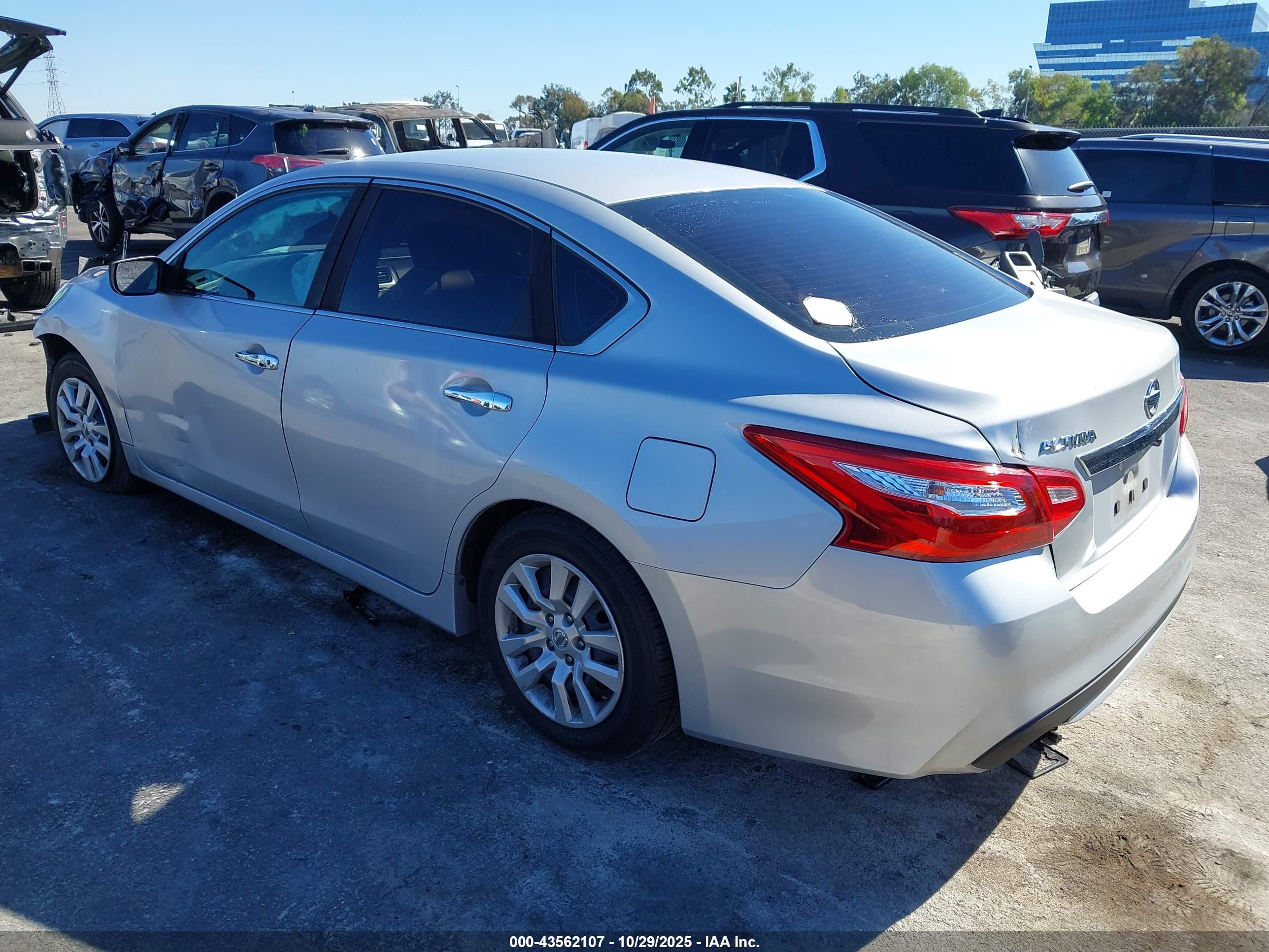 NISSAN ALTIMA image 3
