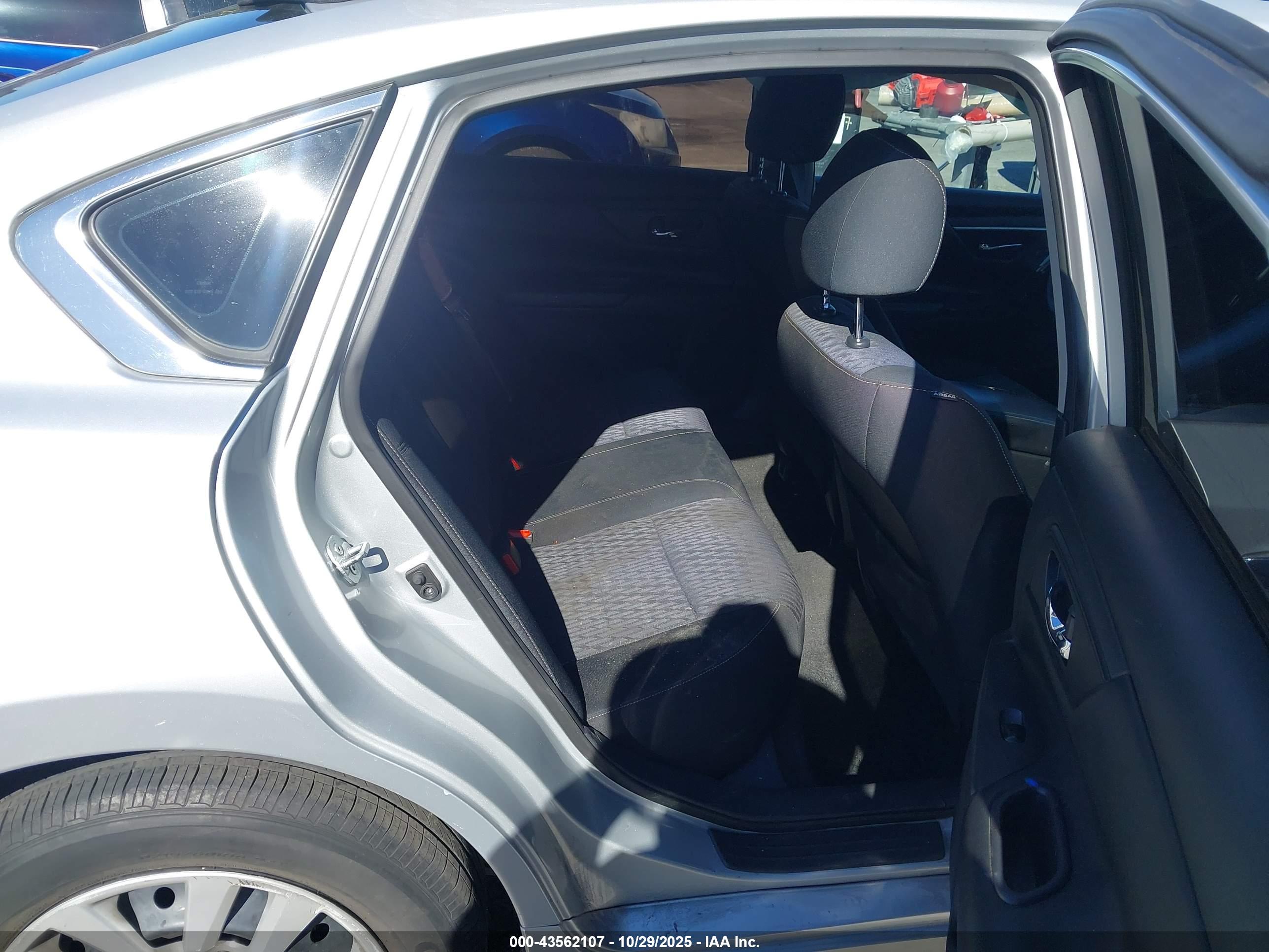 NISSAN ALTIMA image 8