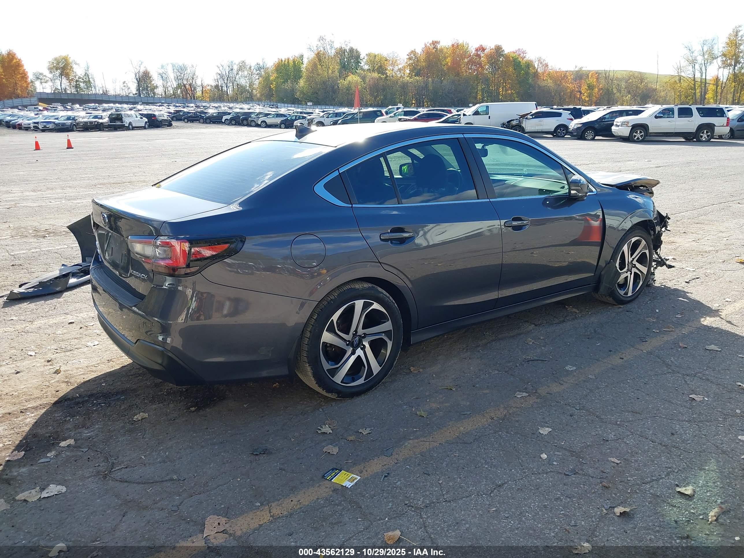 SUBARU LEGACY image 4