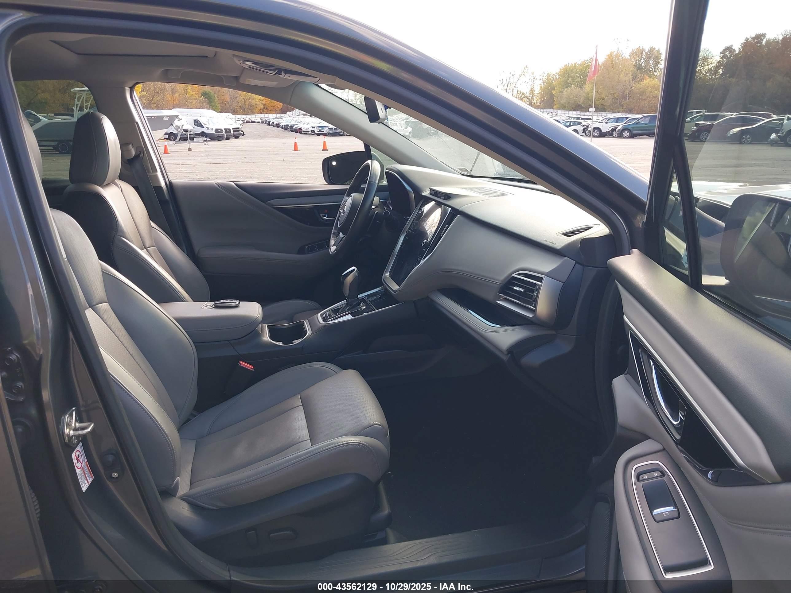 SUBARU LEGACY image 5