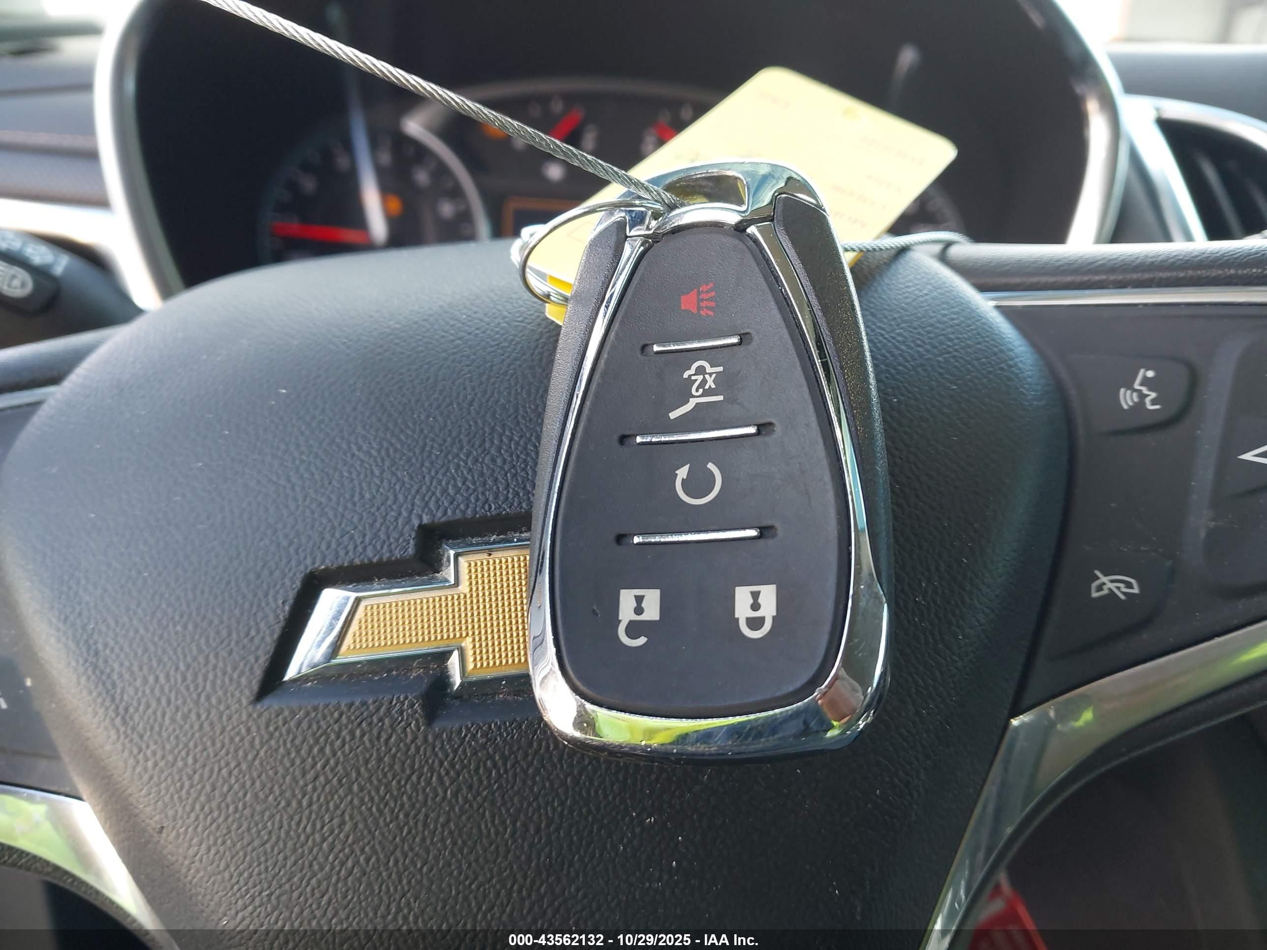 CHEVROLET EQUINOX image 11