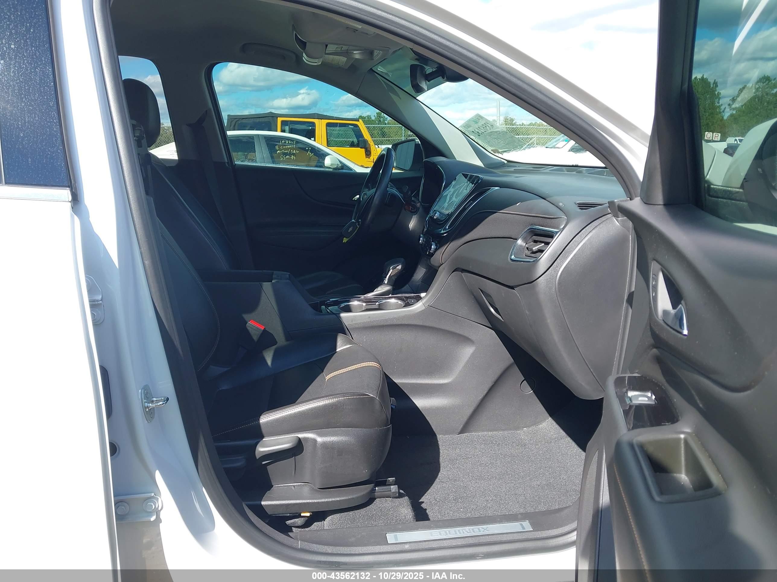 CHEVROLET EQUINOX image 5