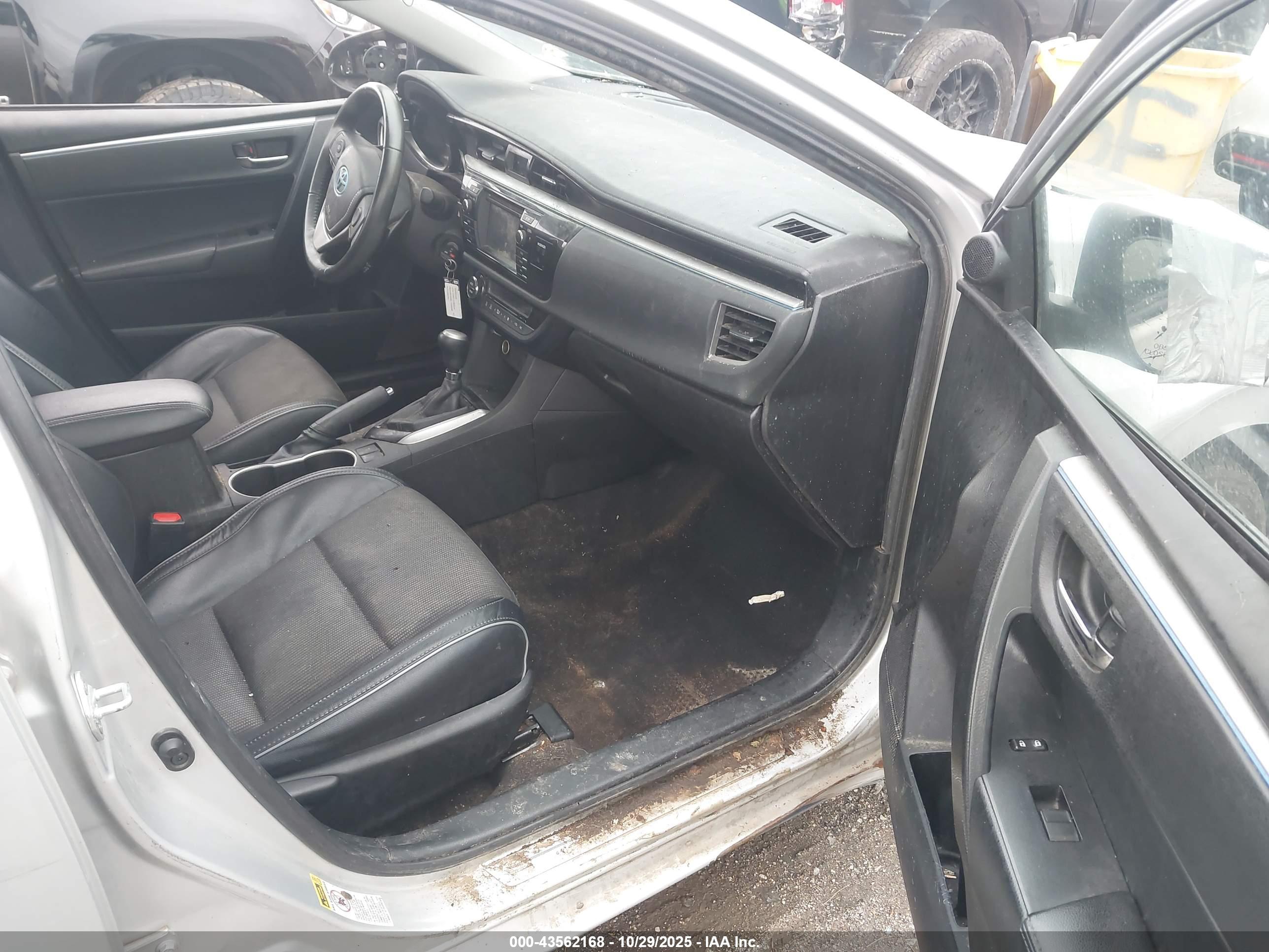 TOYOTA COROLLA image 5