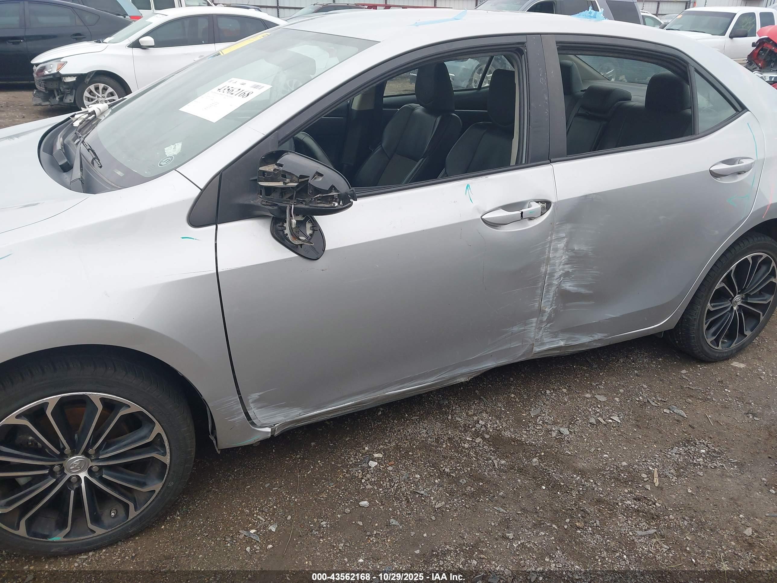 TOYOTA COROLLA image 6
