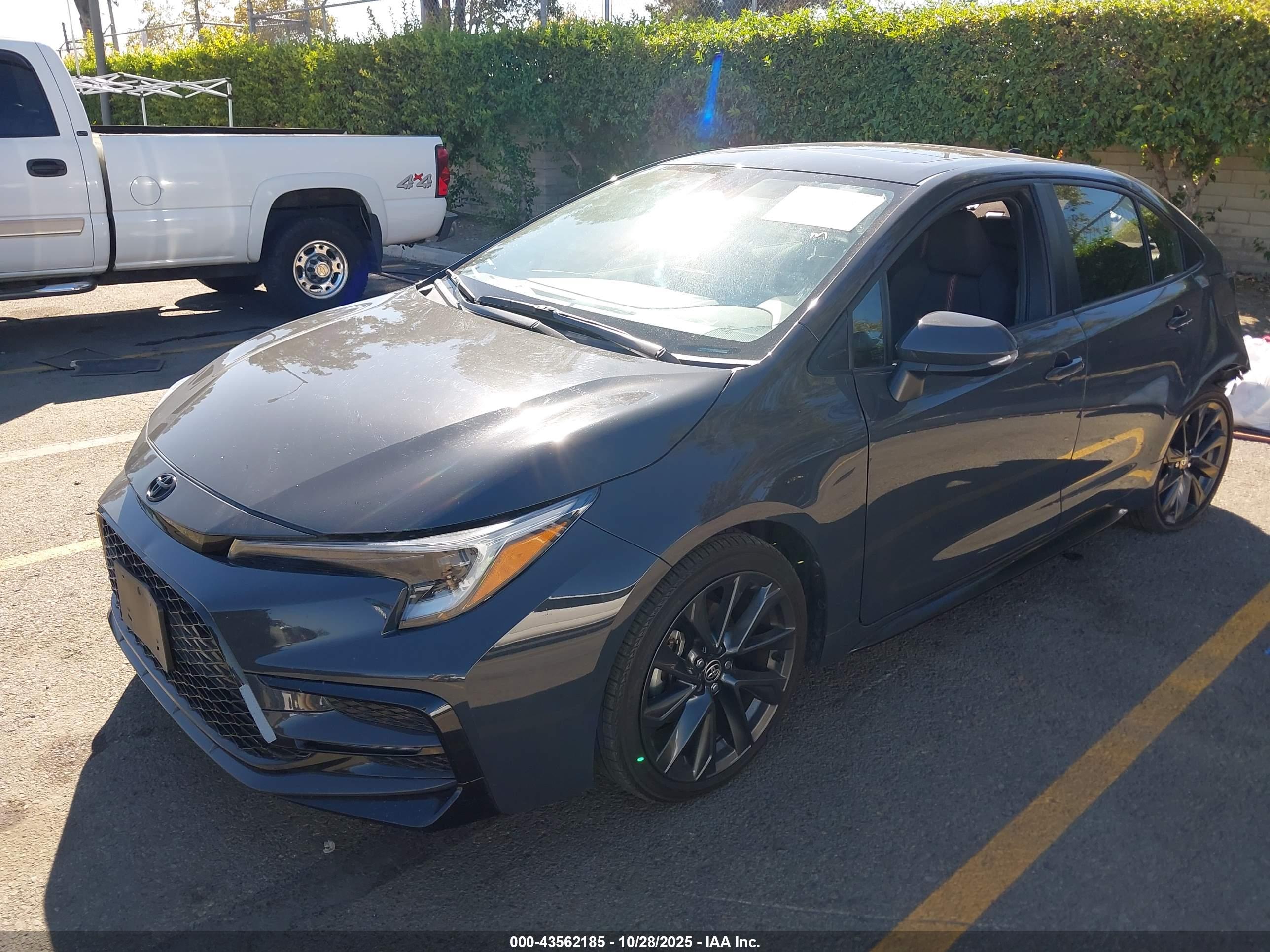 TOYOTA COROLLA image 2