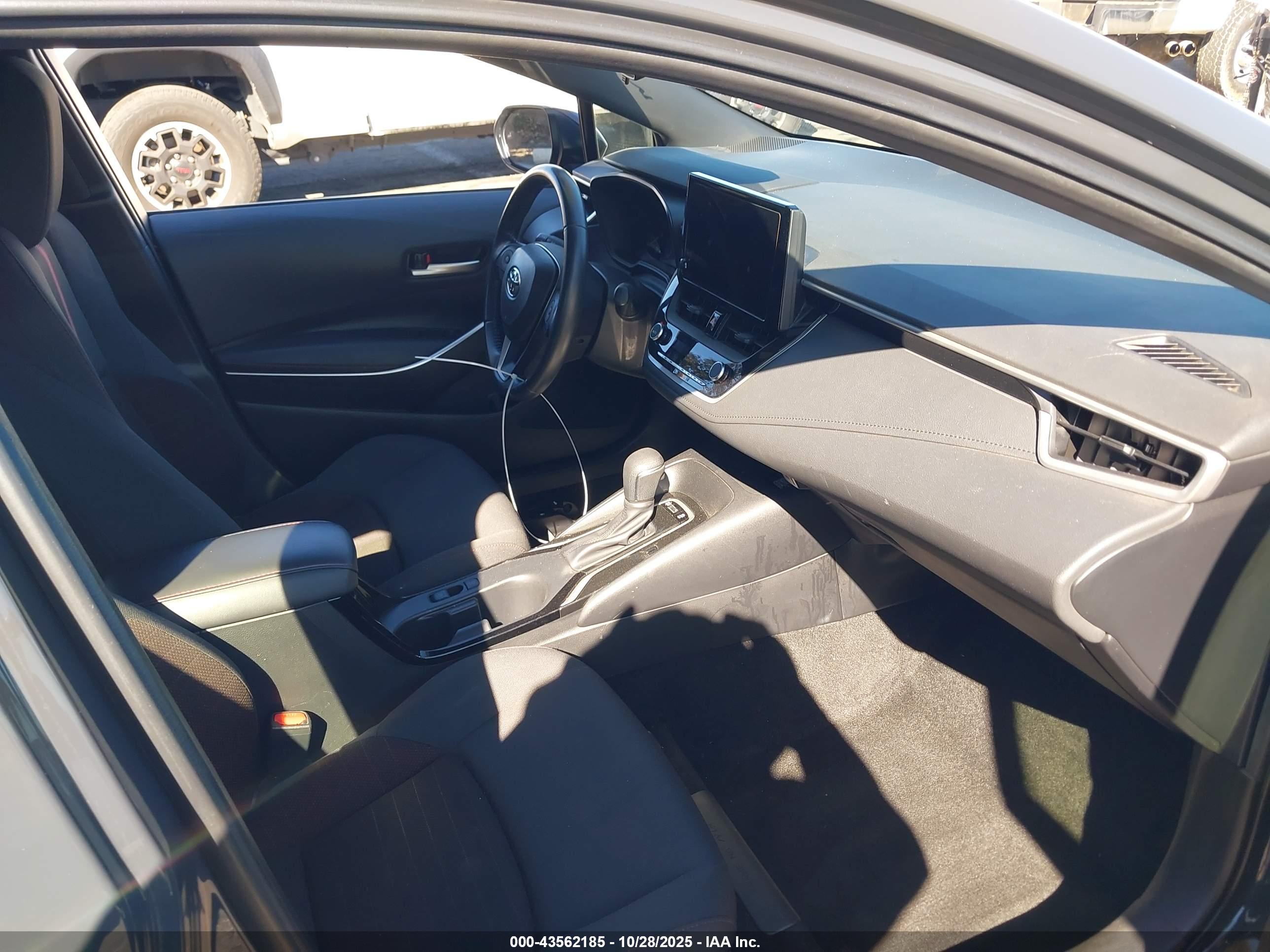 TOYOTA COROLLA image 5