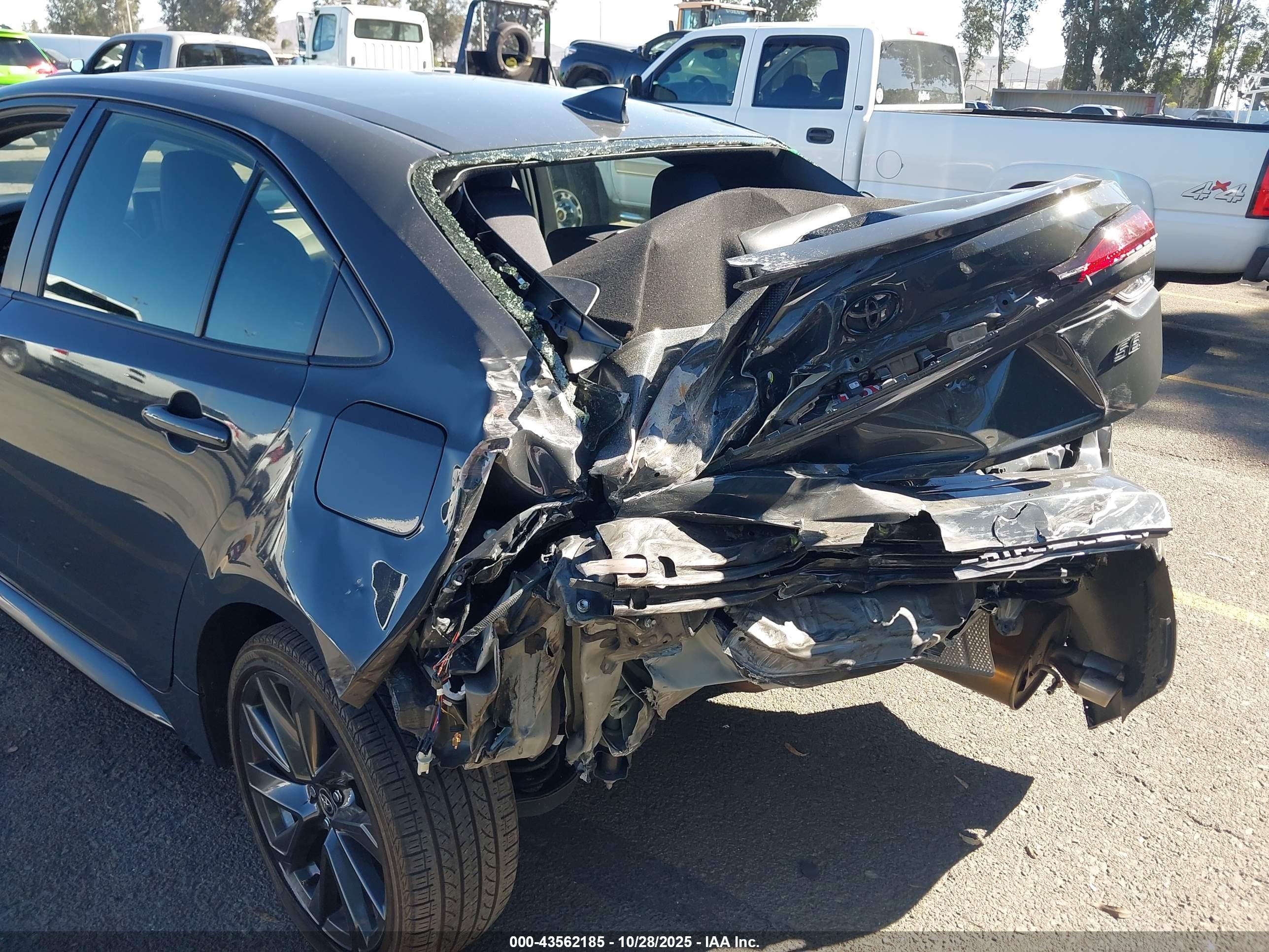 TOYOTA COROLLA image 6