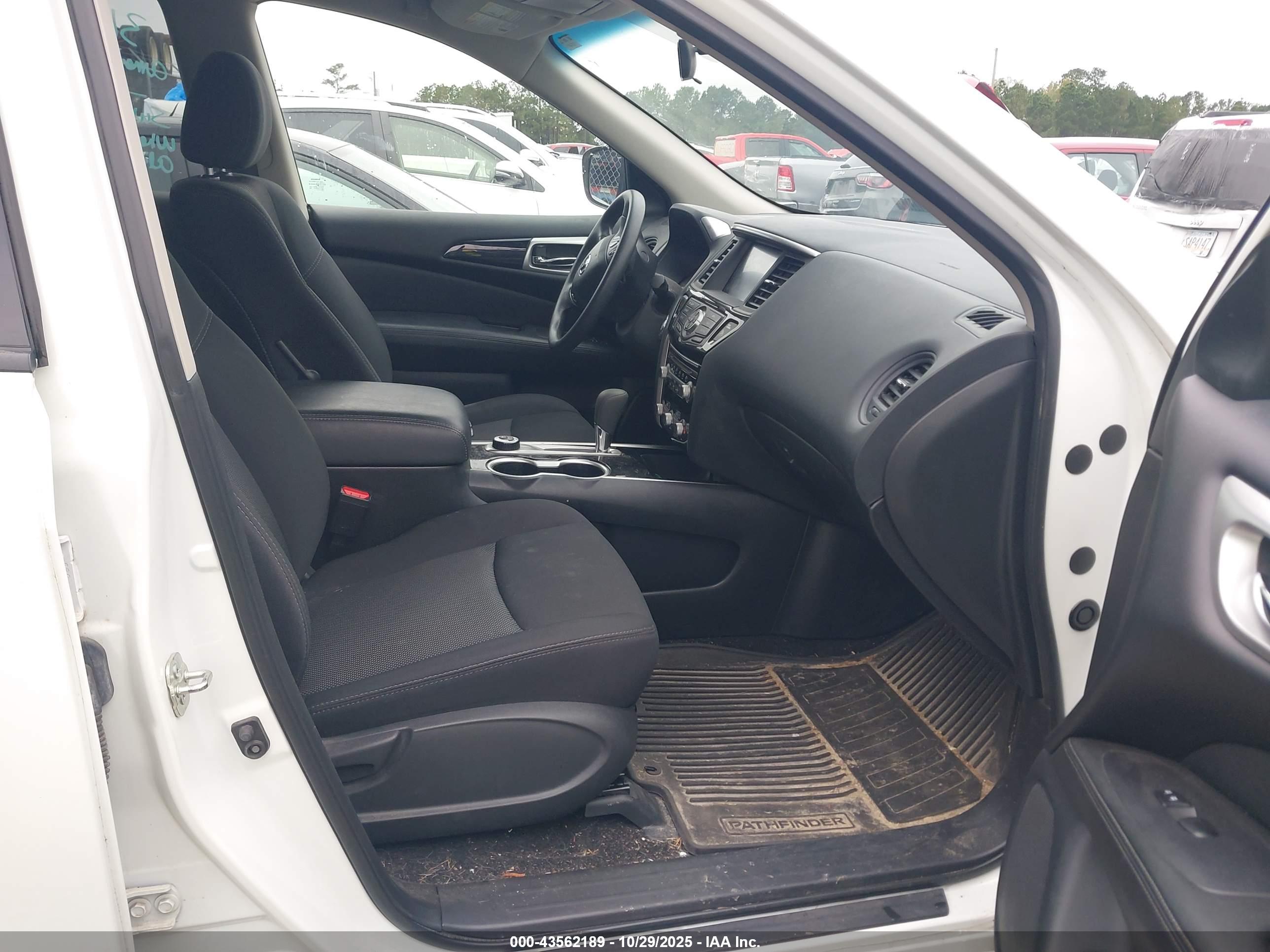 NISSAN PATHFINDER image 5