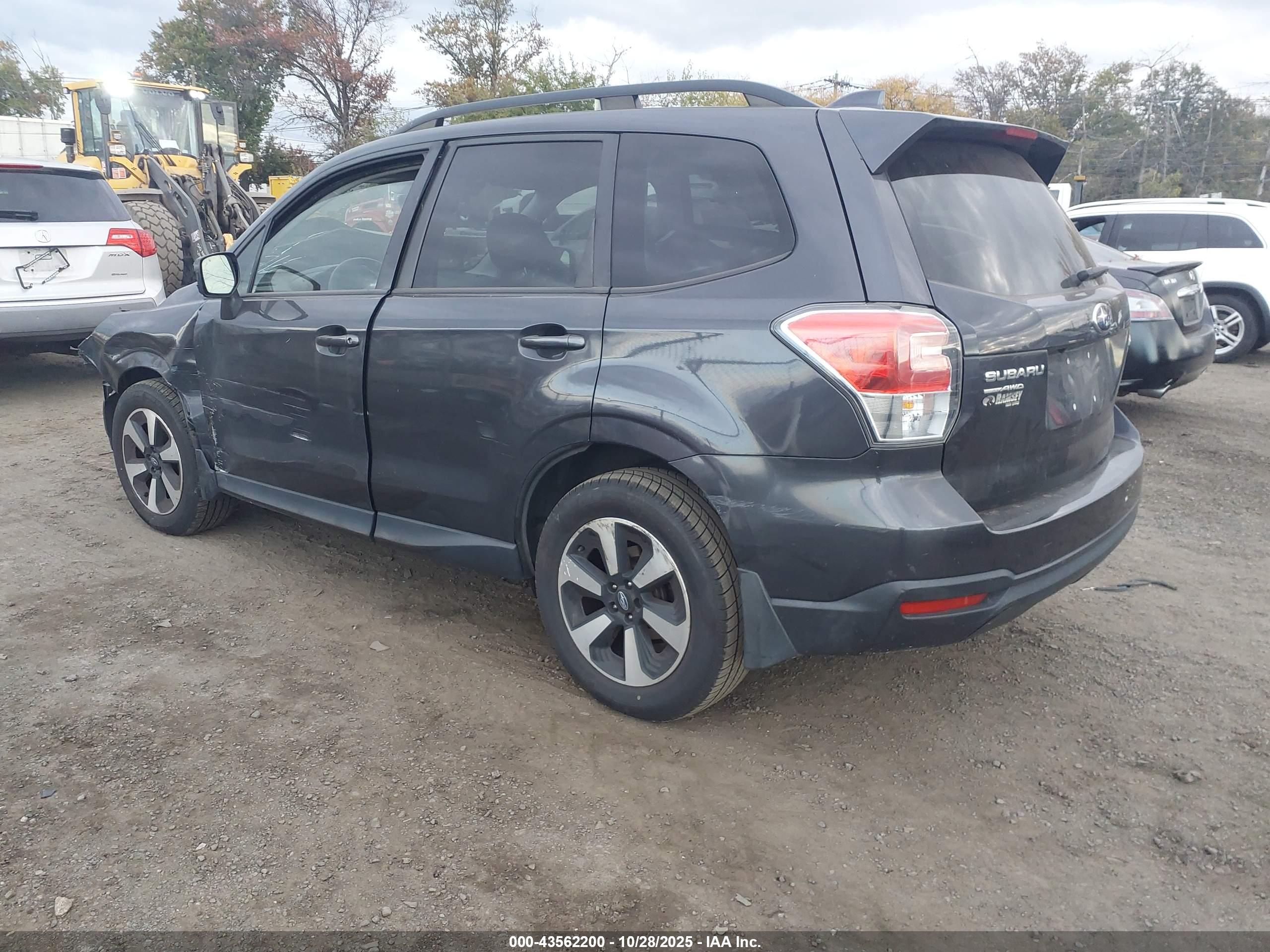 SUBARU FORESTER image 3