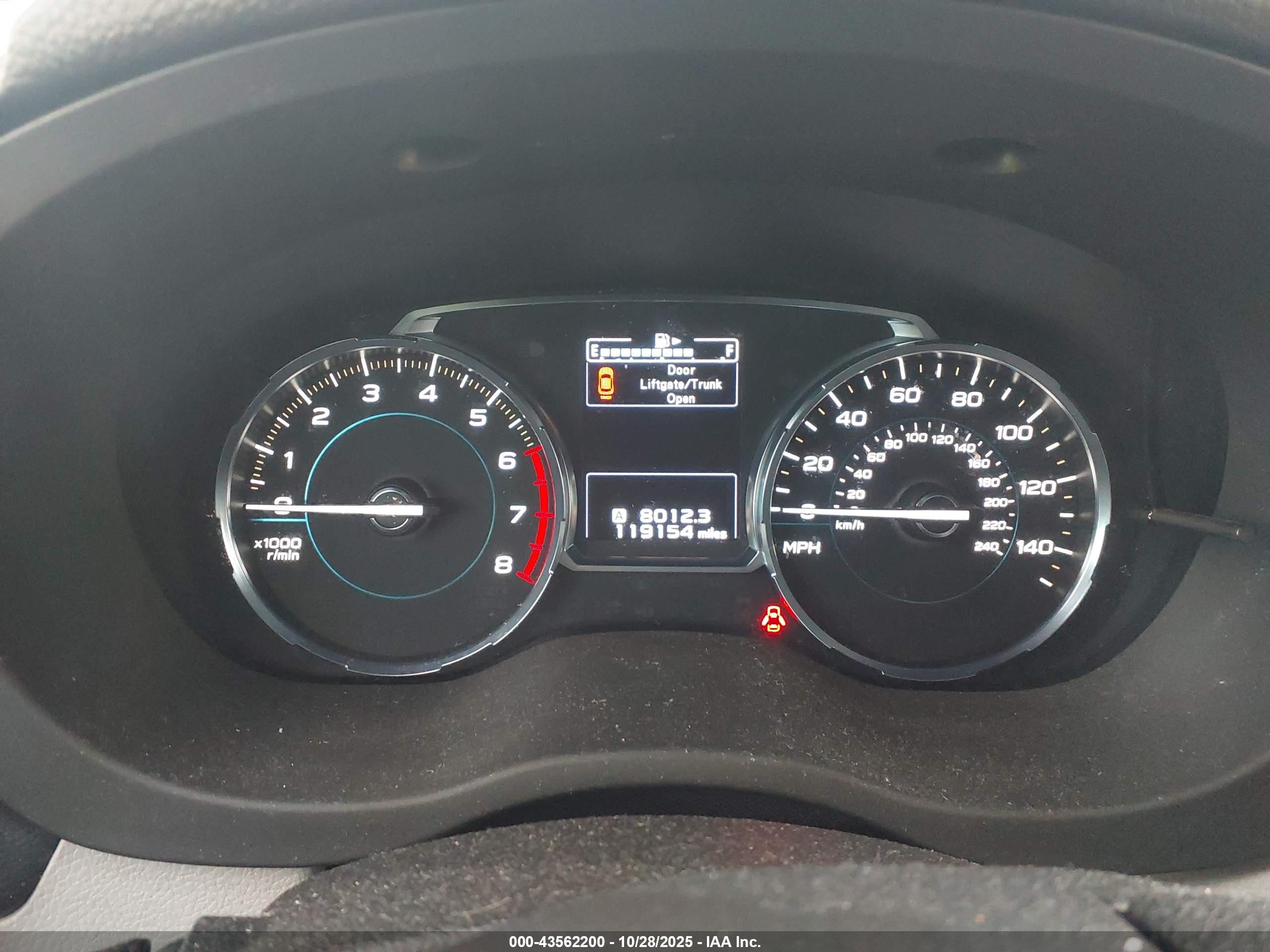 SUBARU FORESTER image 7