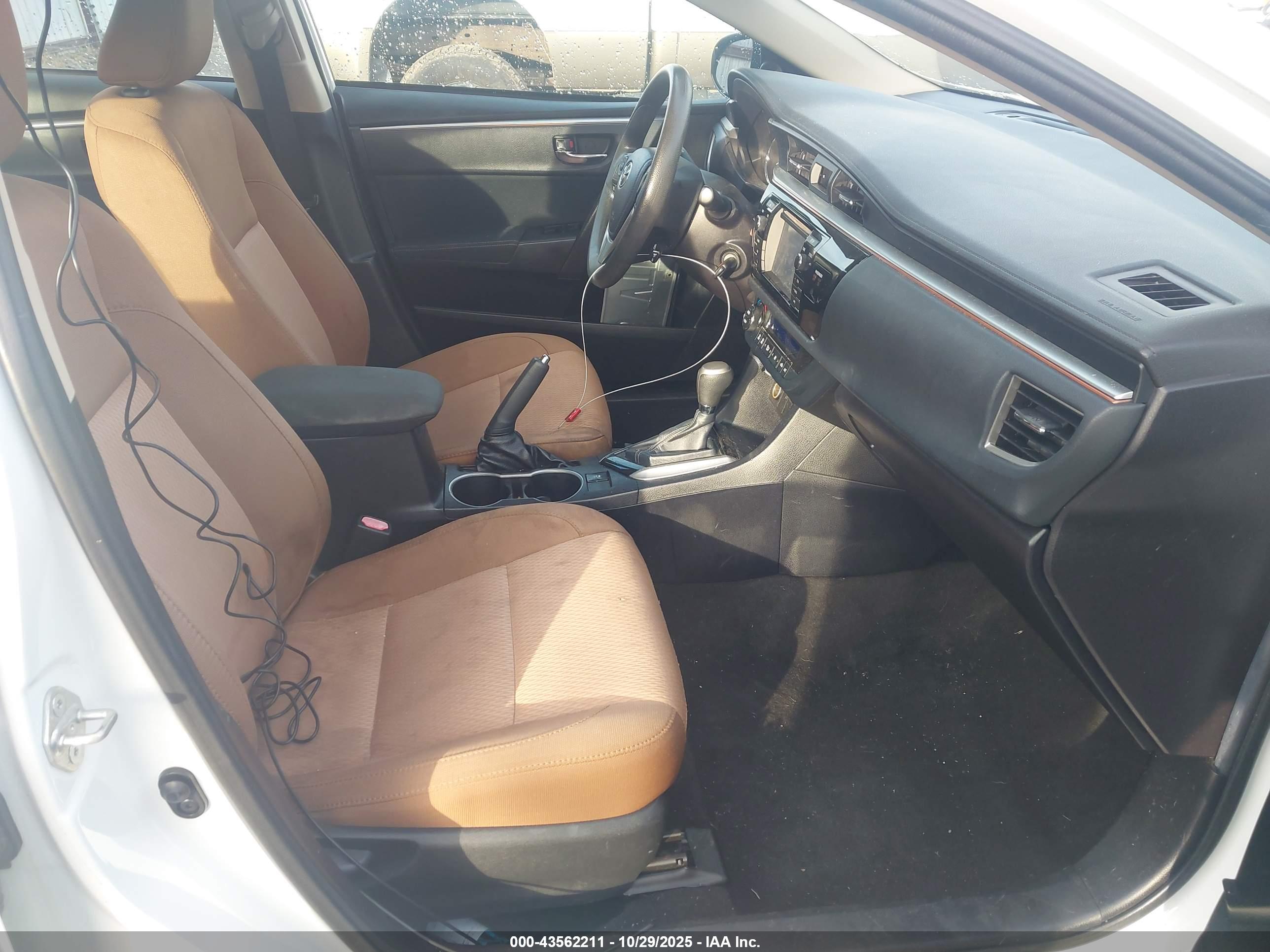 TOYOTA COROLLA image 5