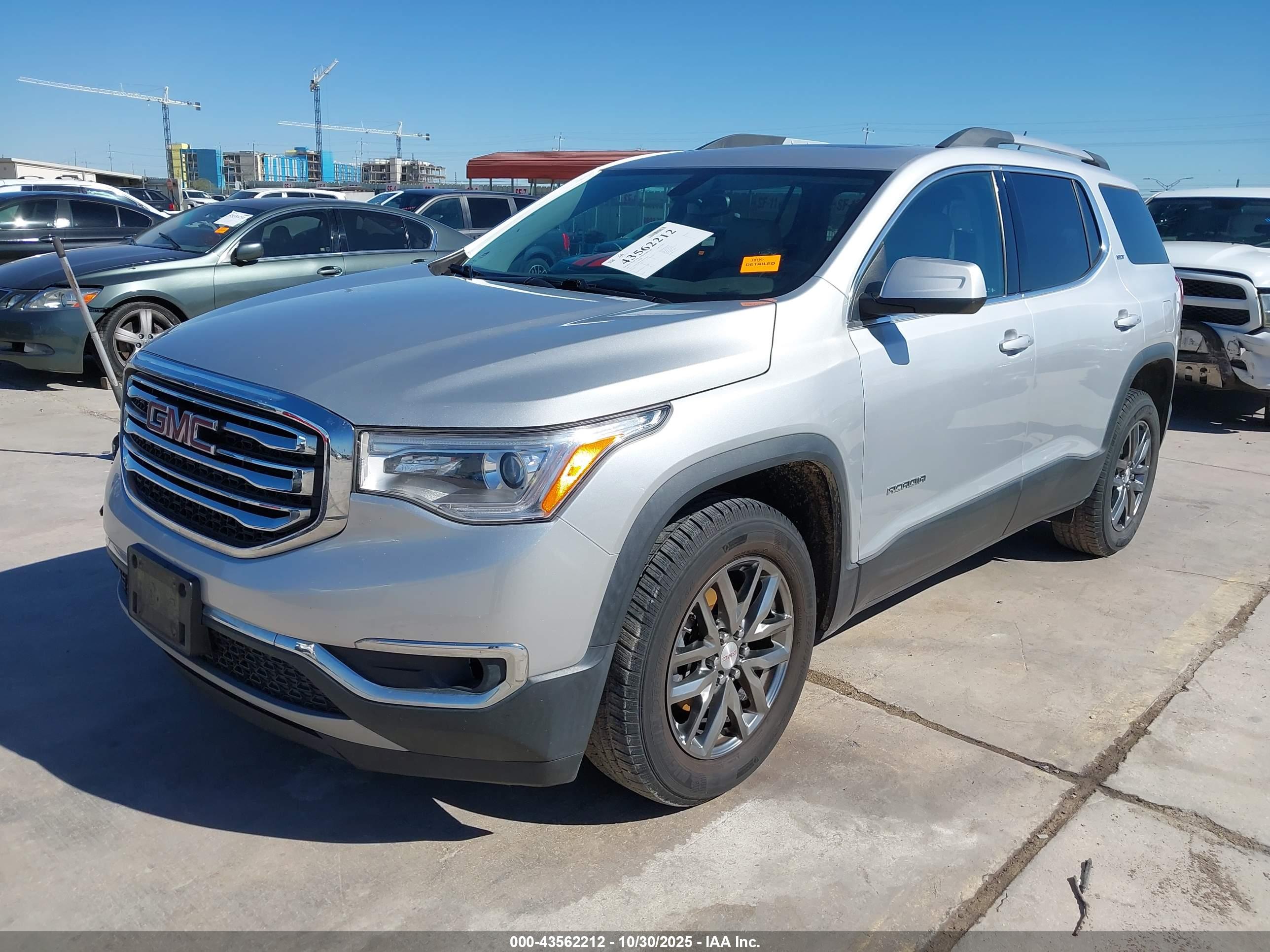 GMC ACADIA image 2