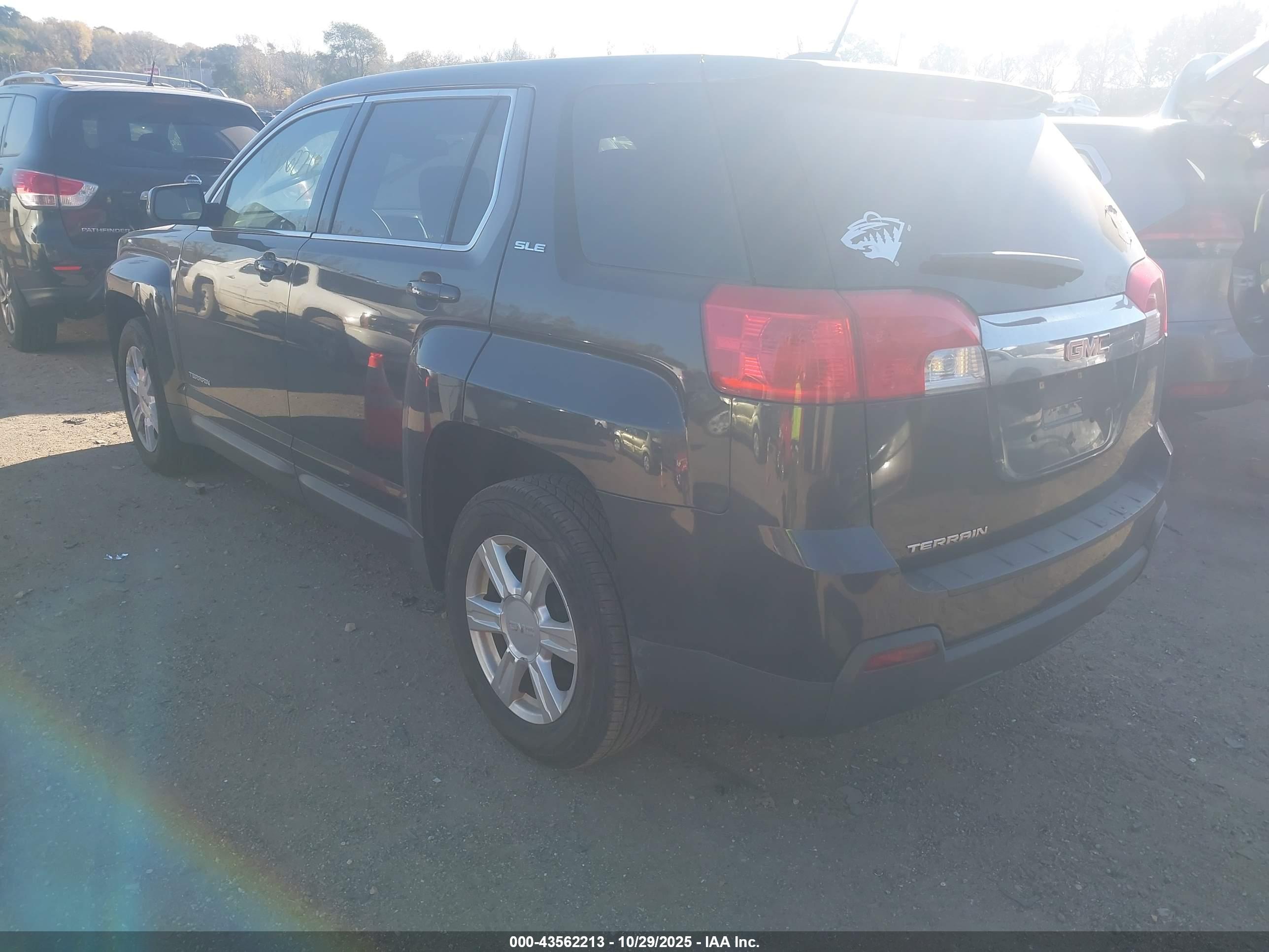 GMC TERRAIN image 3