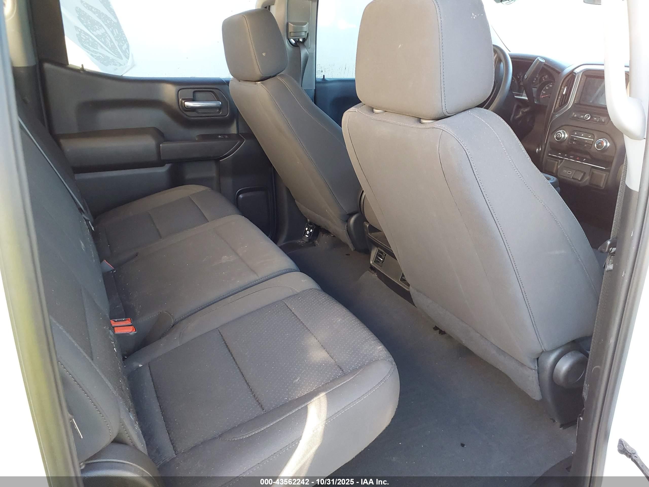 GMC SIERRA image 8
