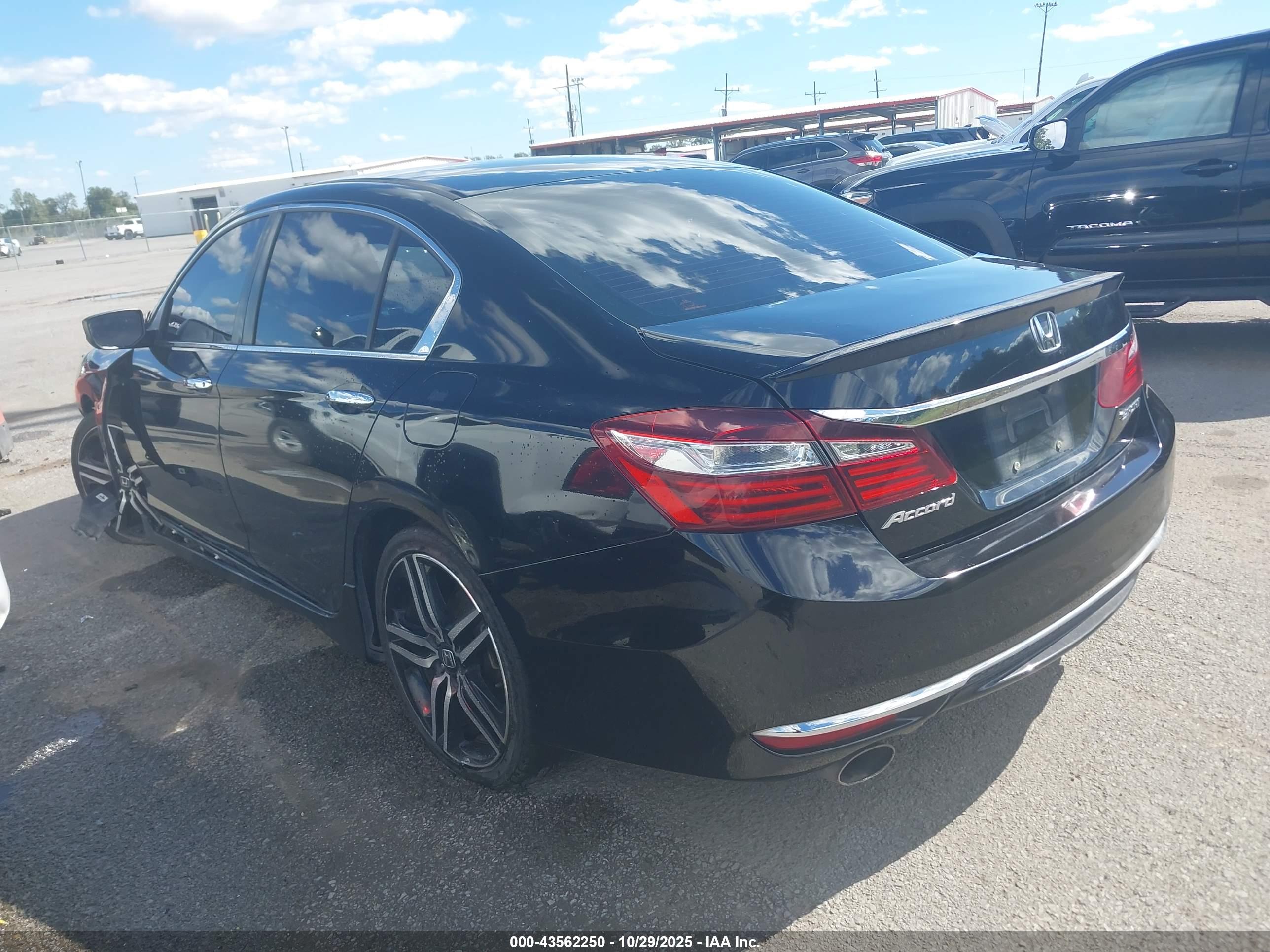 HONDA ACCORD image 3