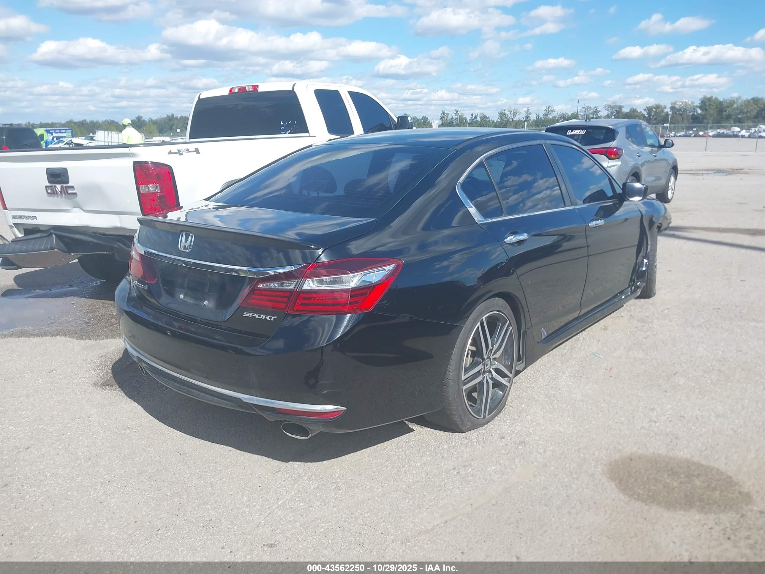 HONDA ACCORD image 4