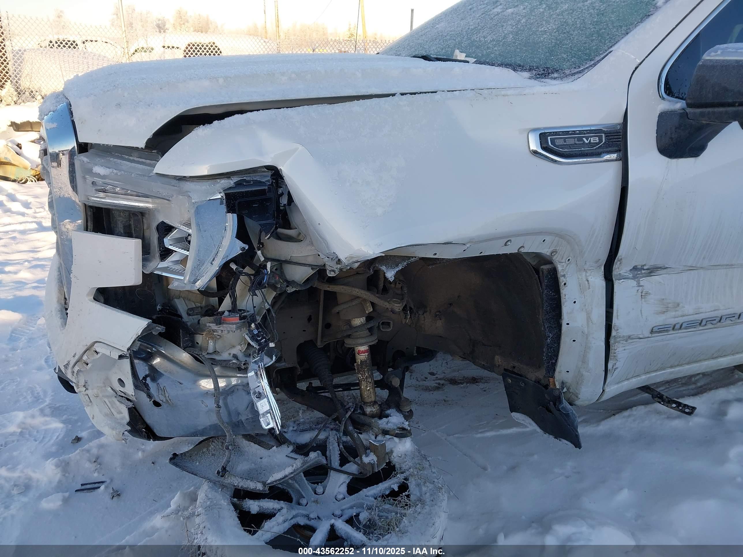 GMC SIERRA image 6