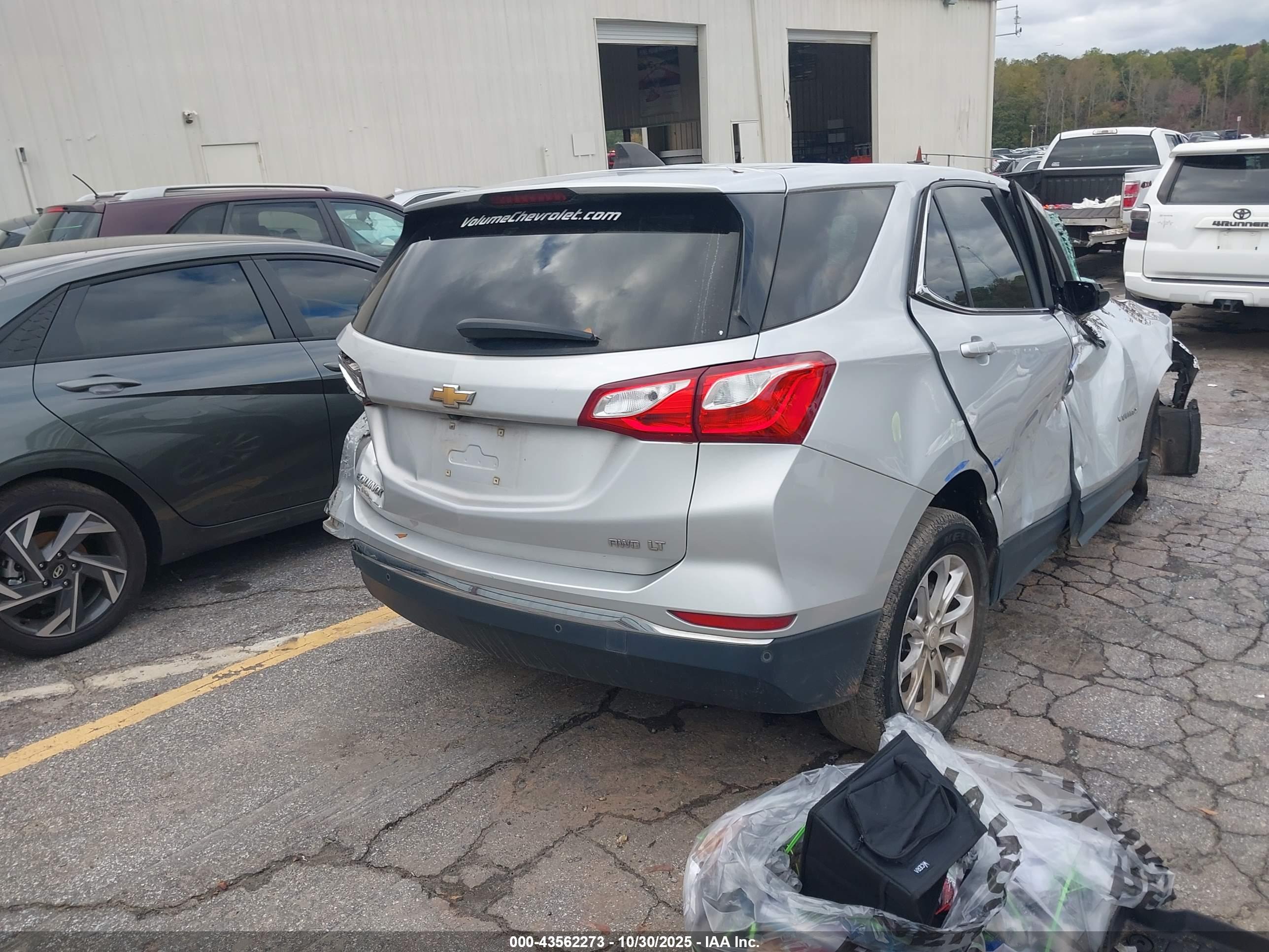 CHEVROLET EQUINOX image 4