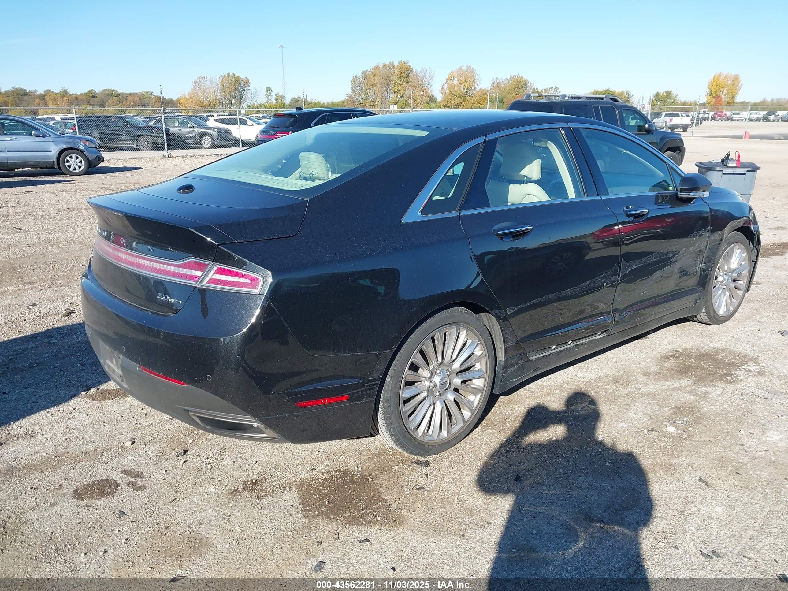 LINCOLN MKZ image 4
