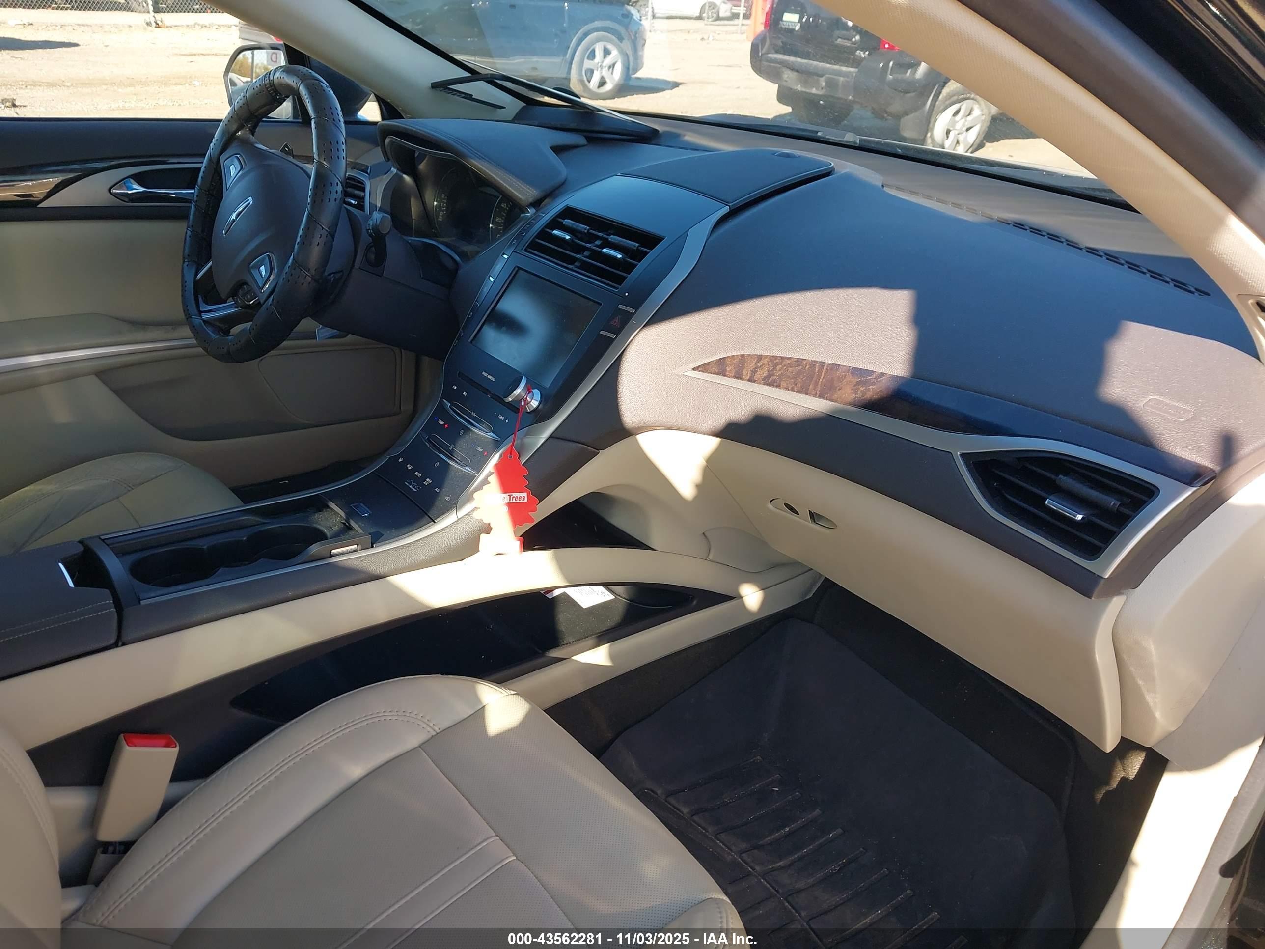 LINCOLN MKZ image 5