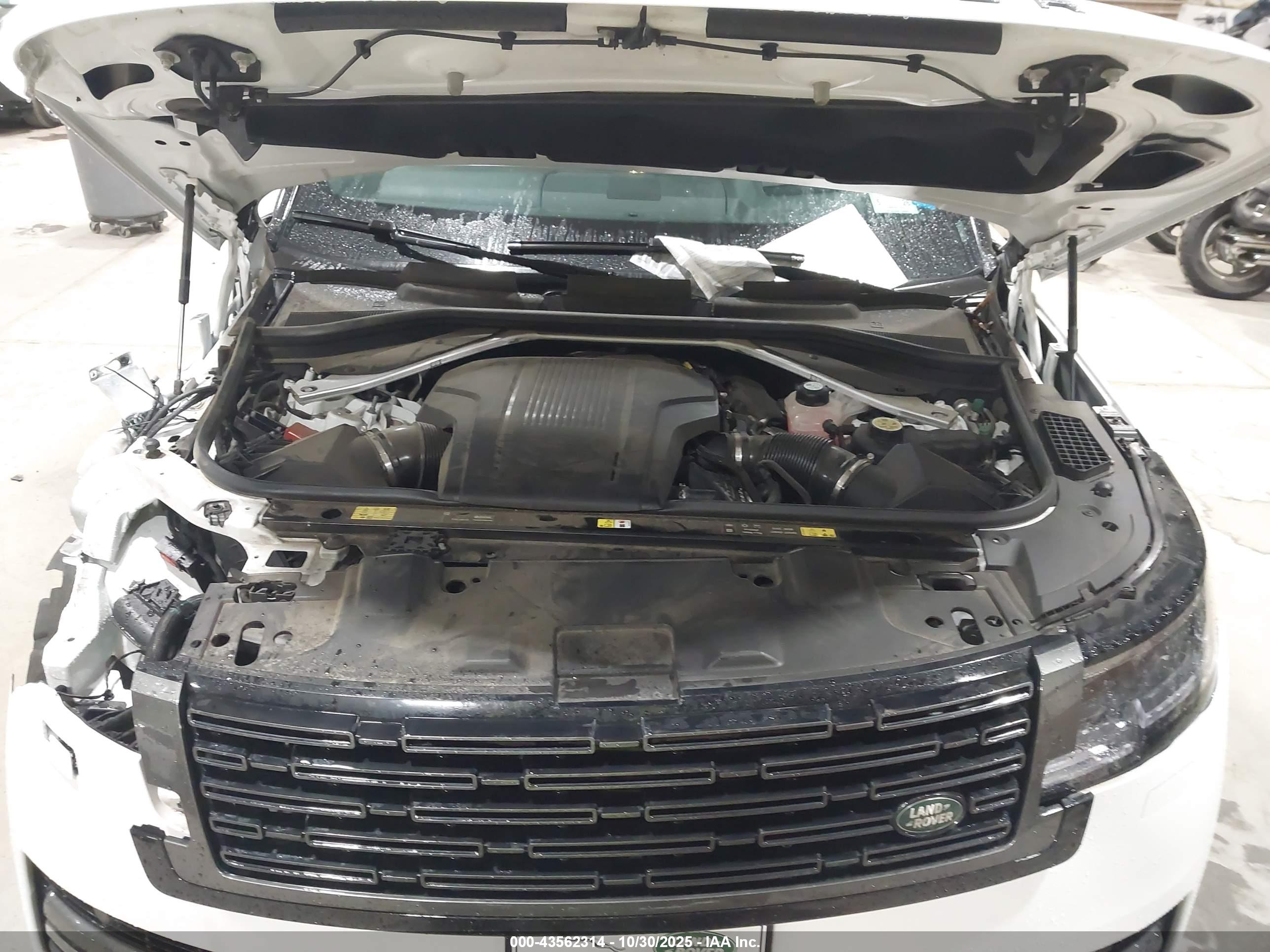 LAND ROVER image 10