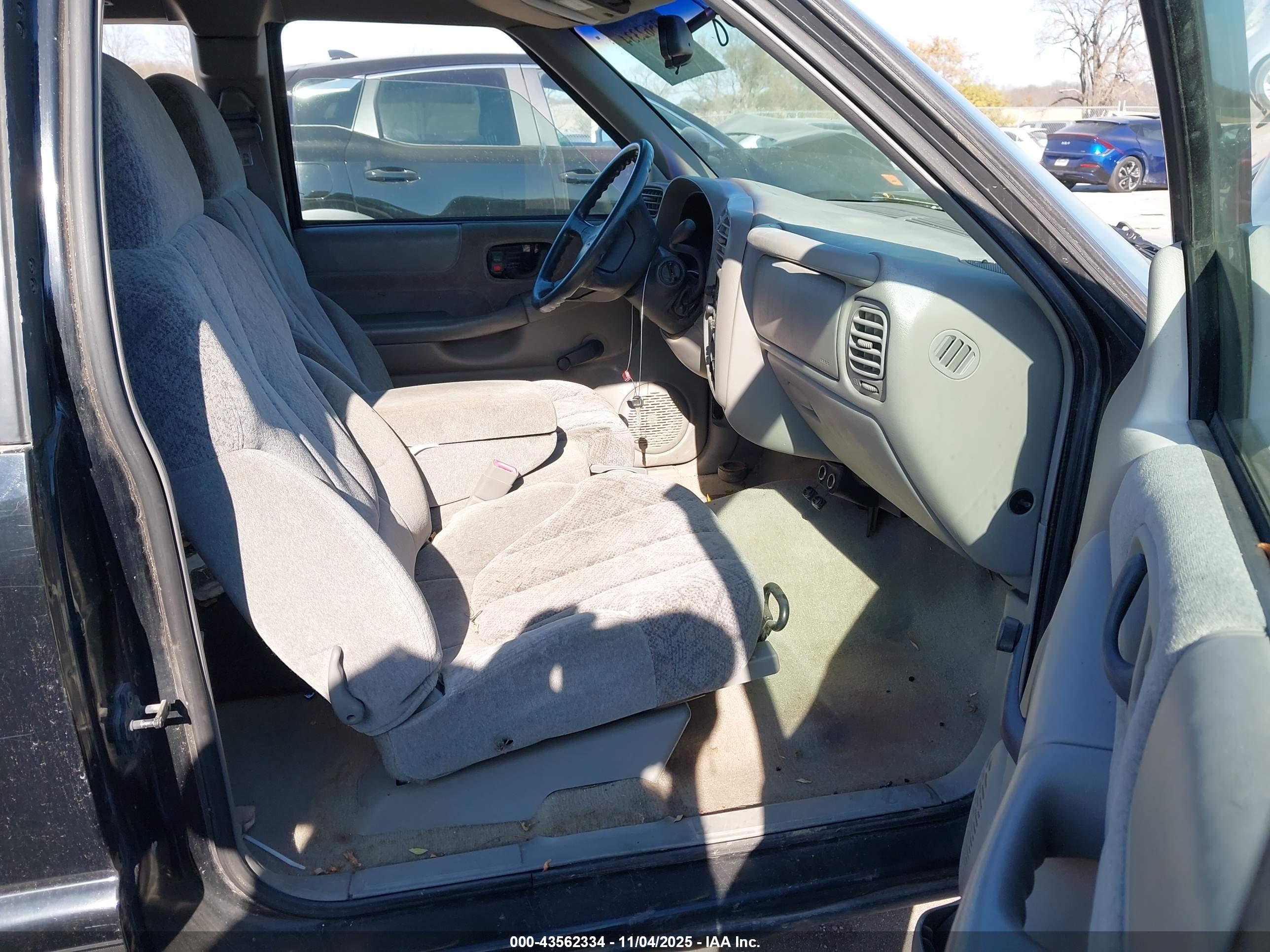 GMC SONOMA image 5