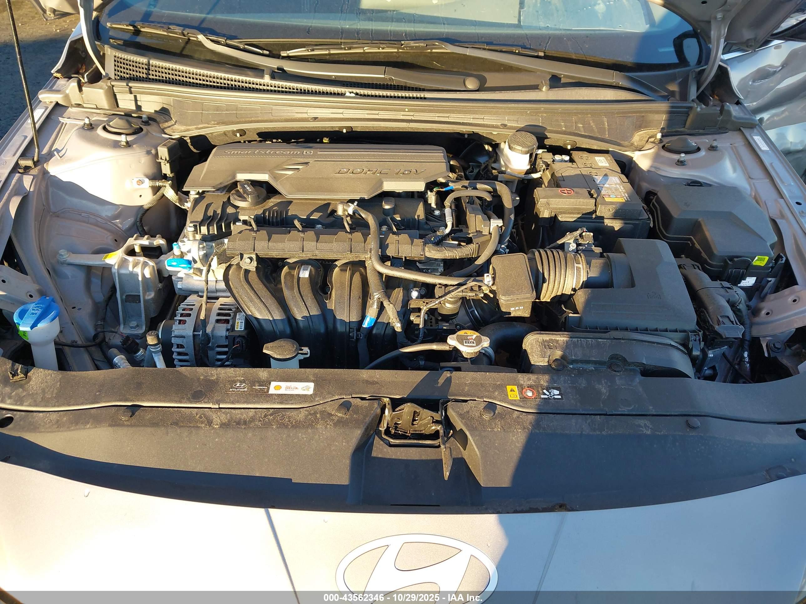 HYUNDAI ELANTRA image 10
