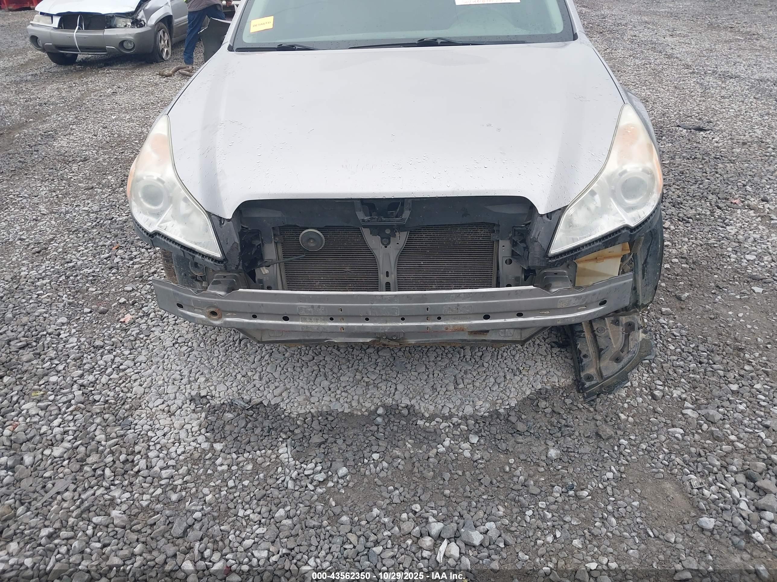 SUBARU LEGACY image 6