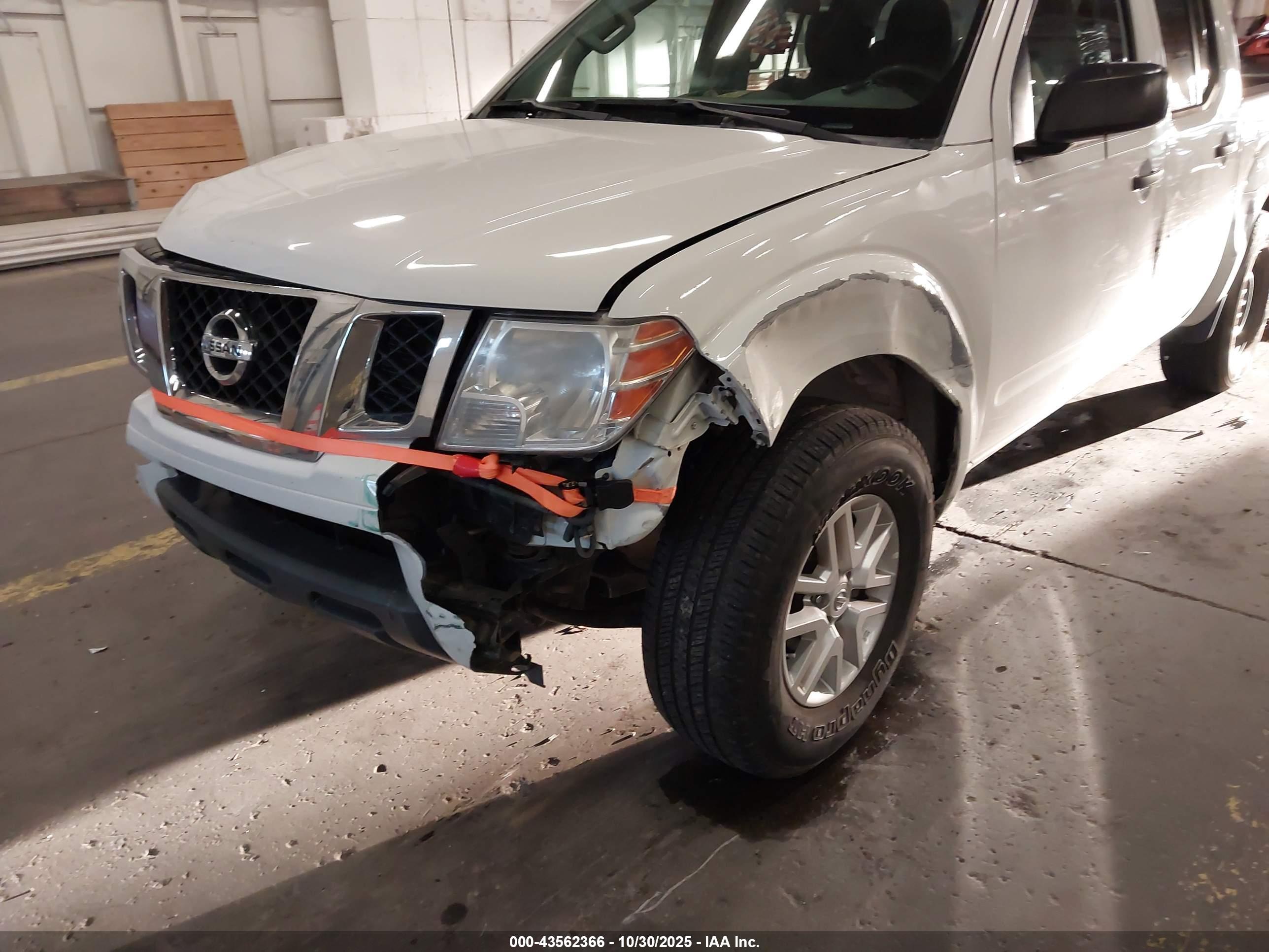 NISSAN FRONTIER image 6