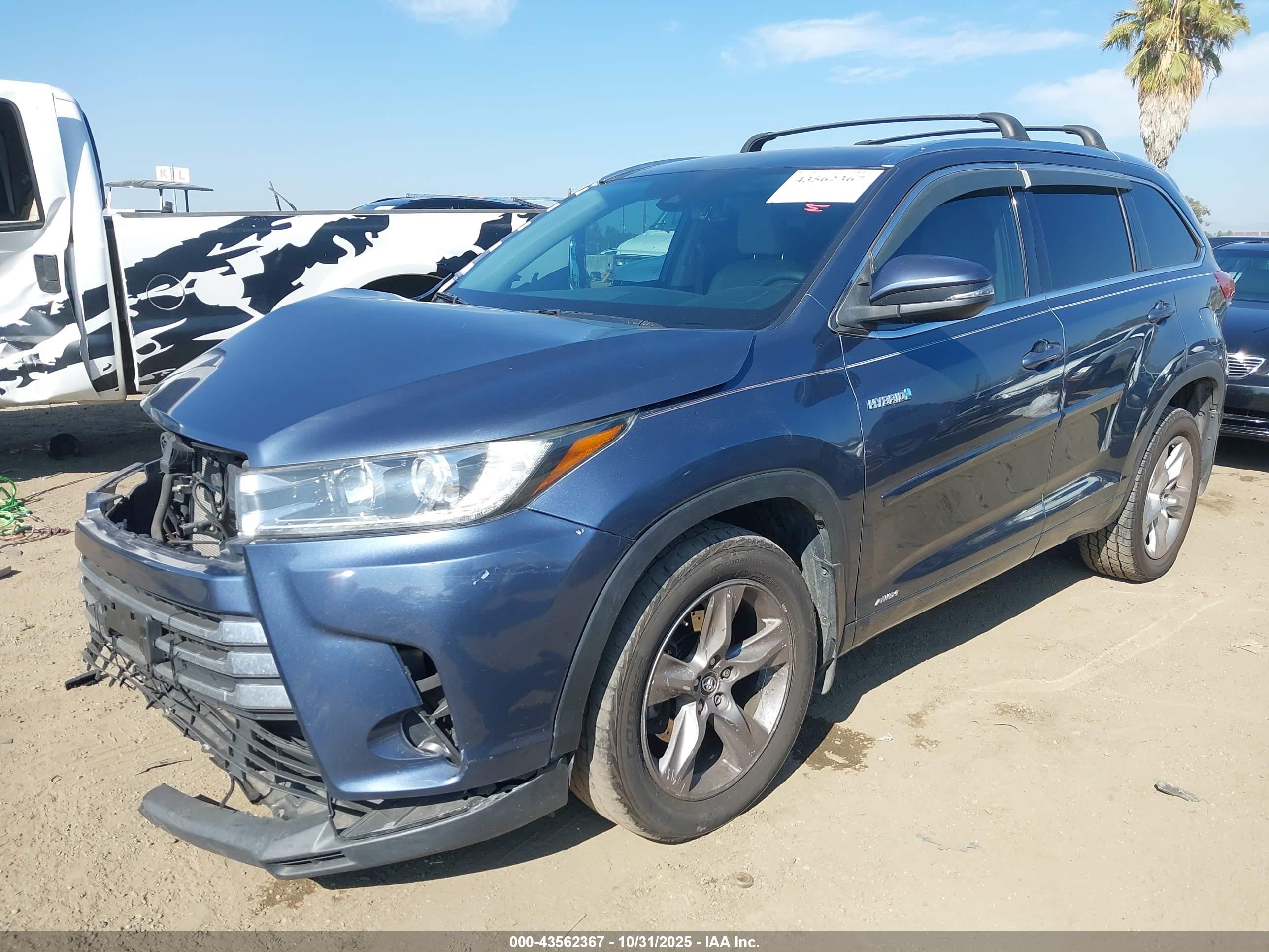 TOYOTA HIGHLANDER image 2
