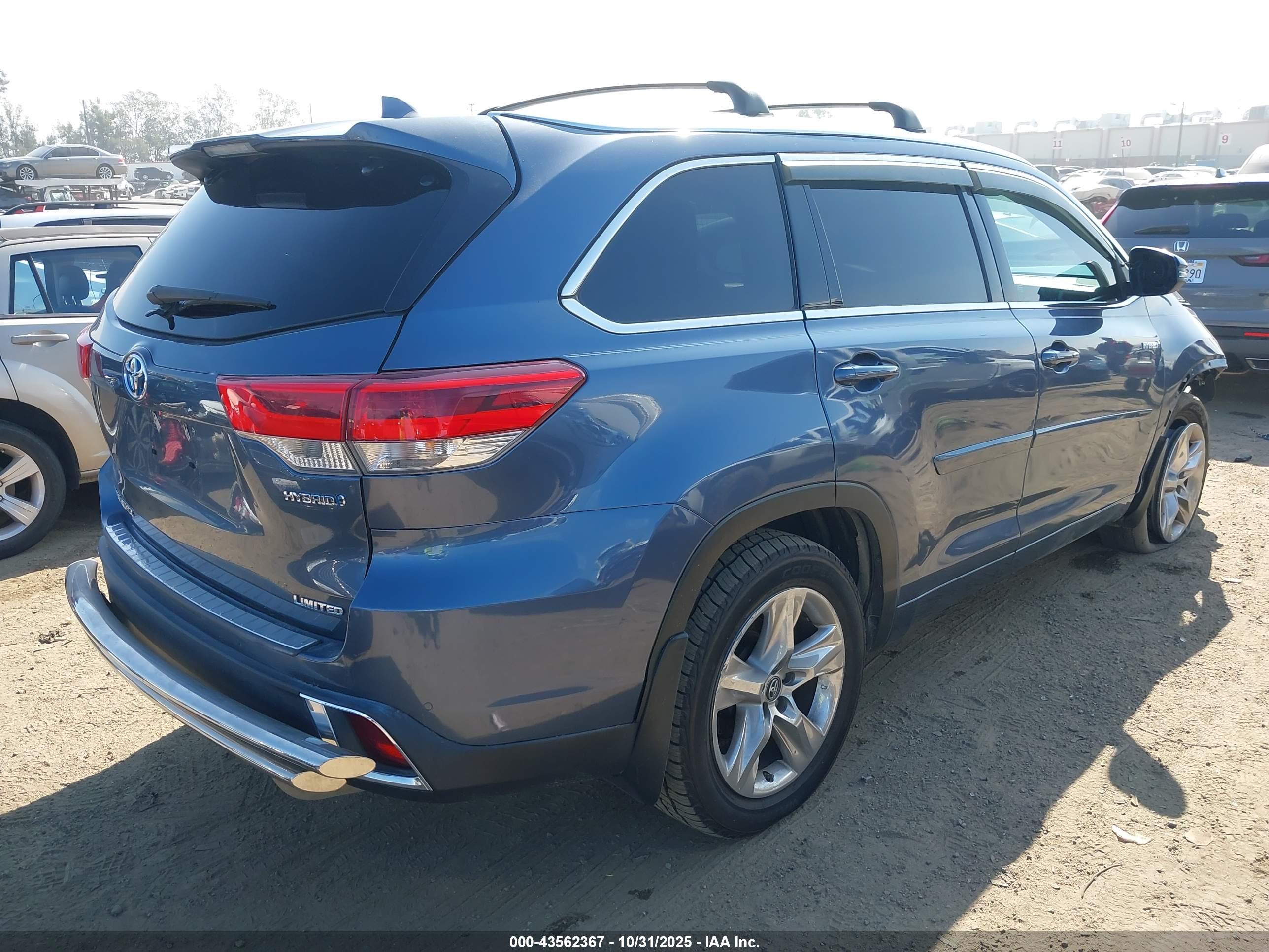 TOYOTA HIGHLANDER image 4