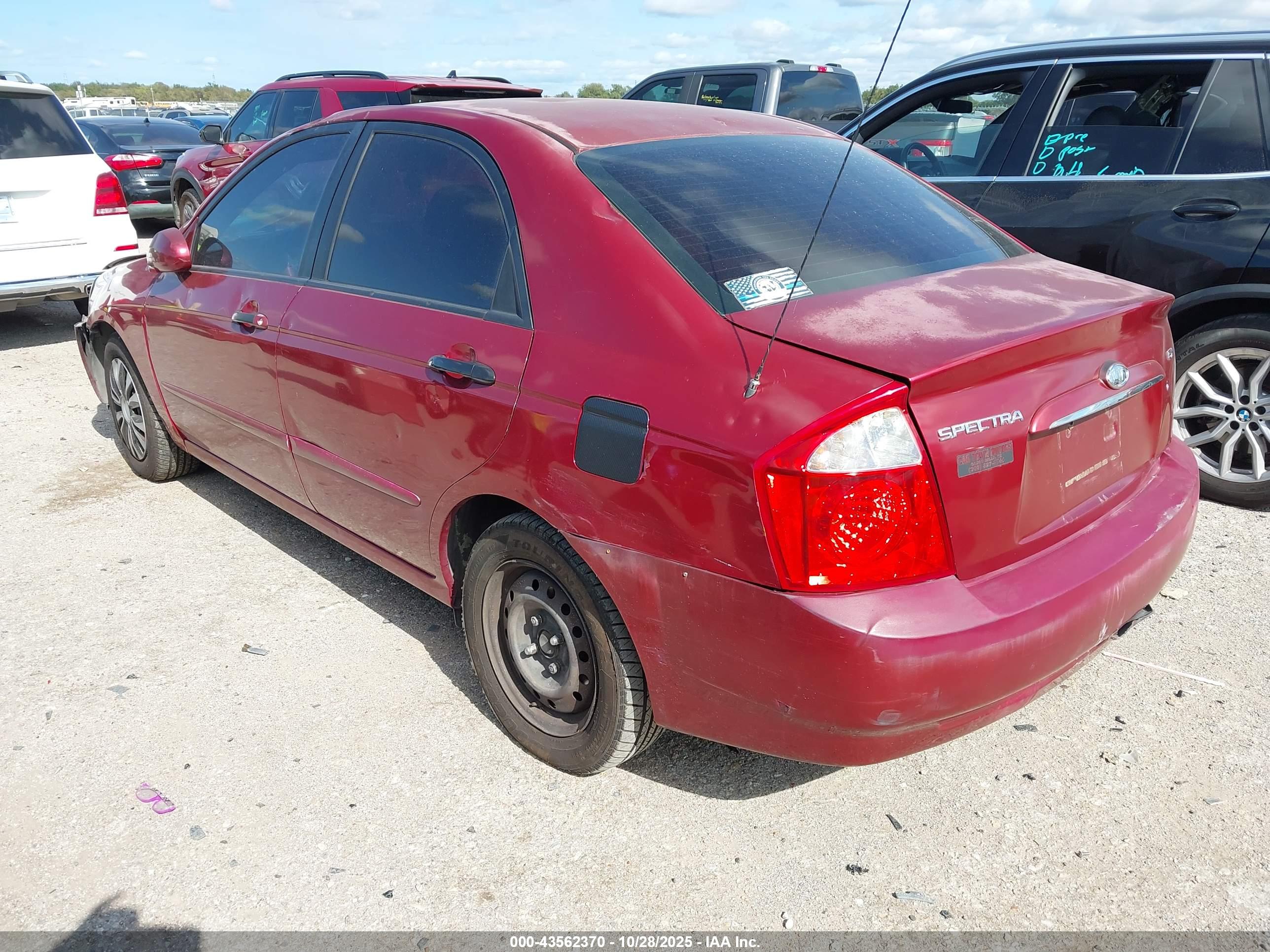 KIA SPECTRA image 3
