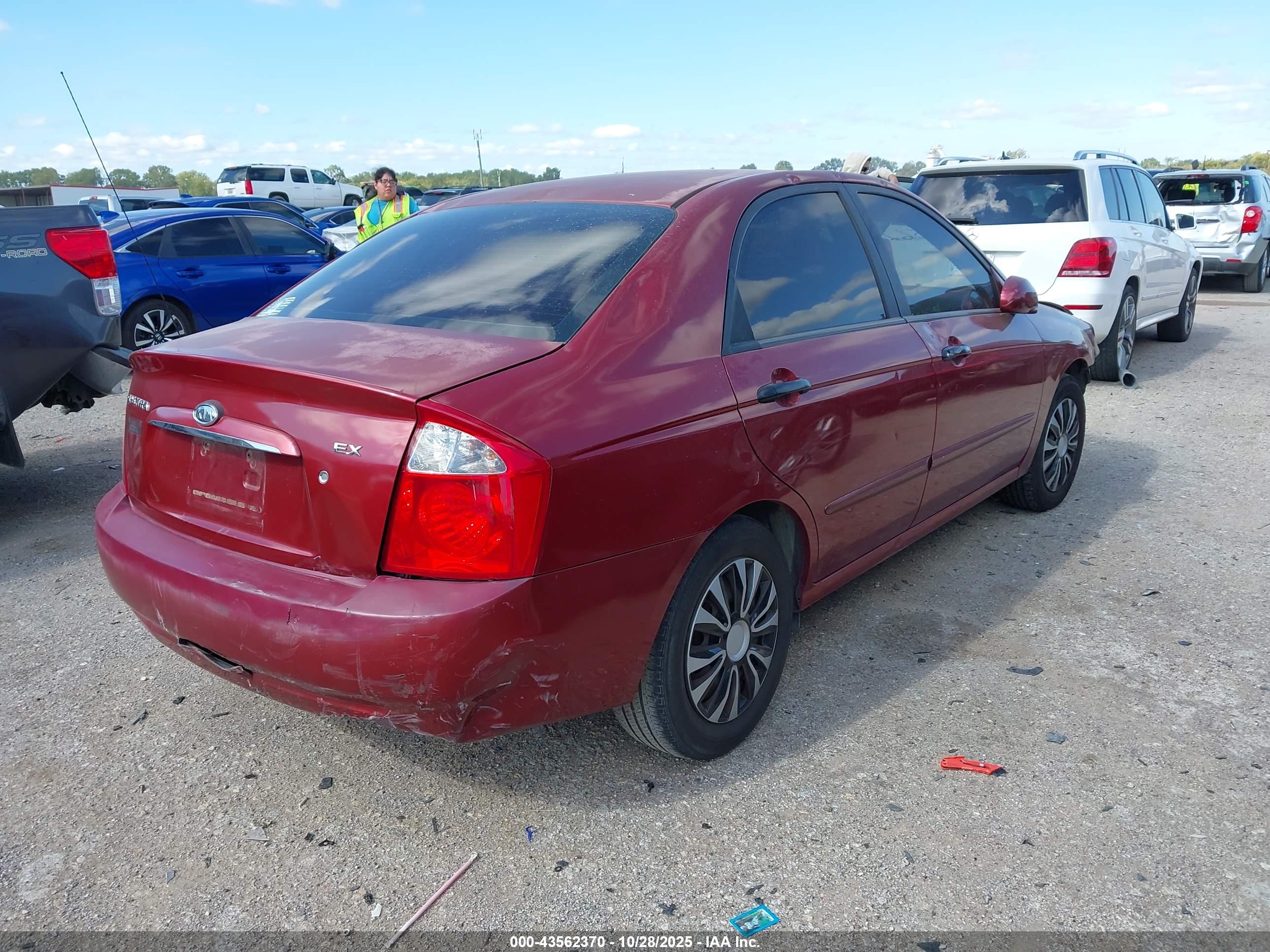 KIA SPECTRA image 4