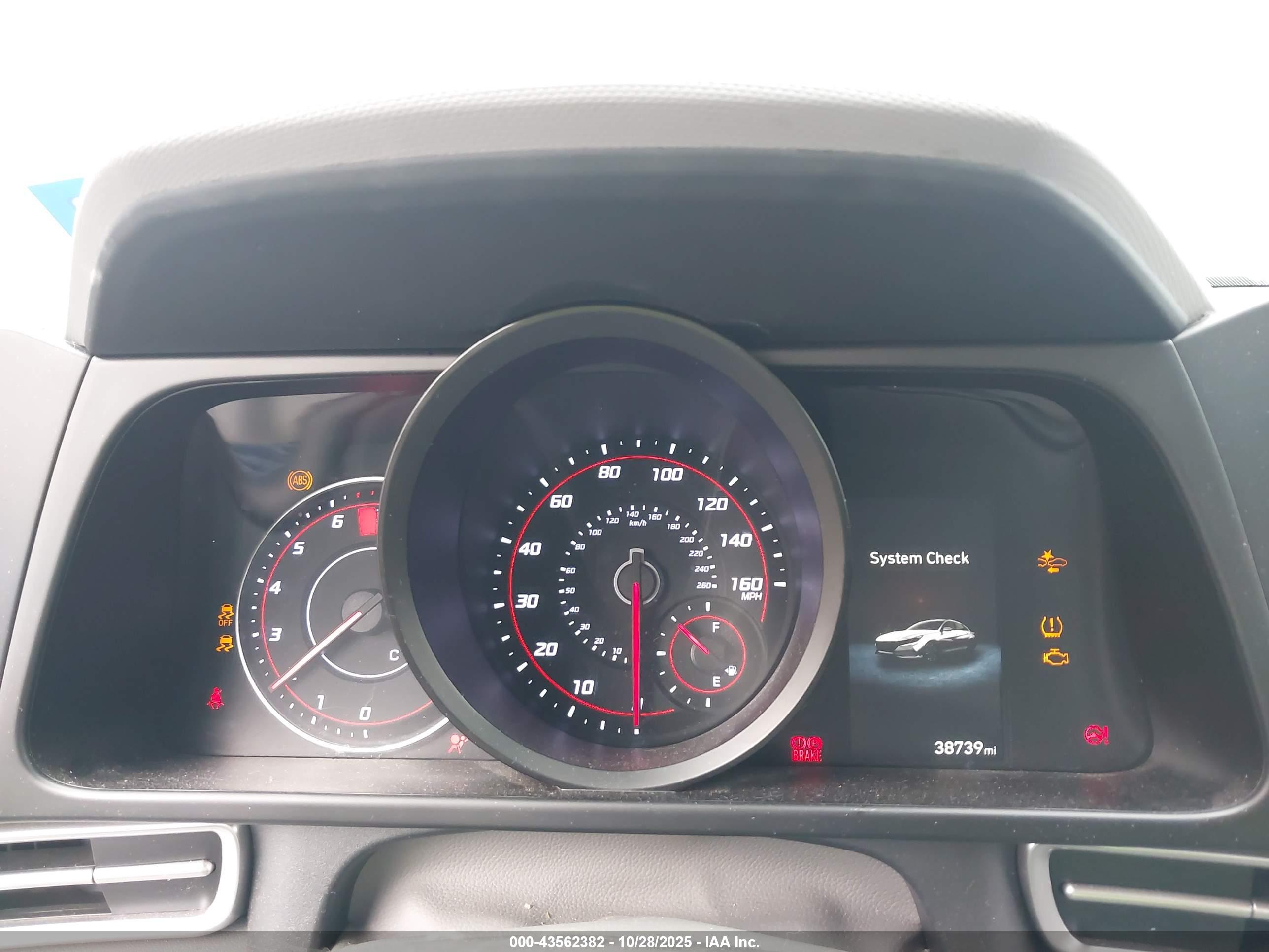 HYUNDAI ELANTRA image 7