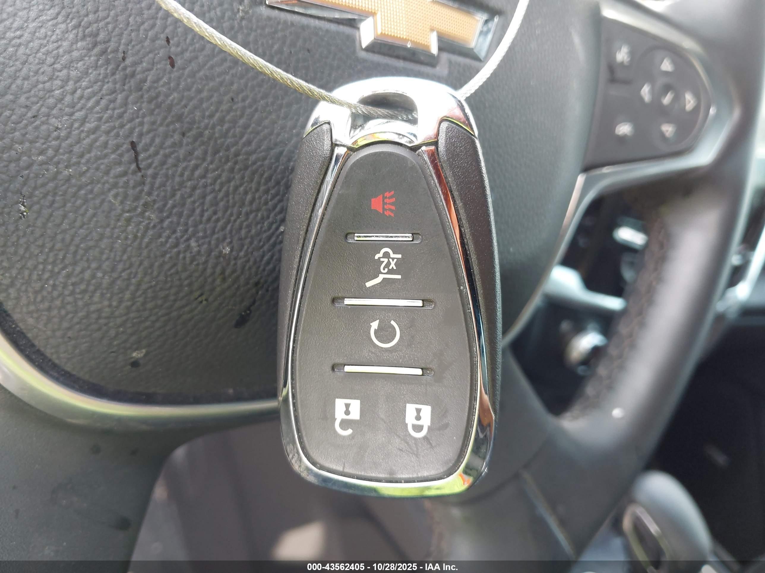 CHEVROLET TRAVERSE image 11