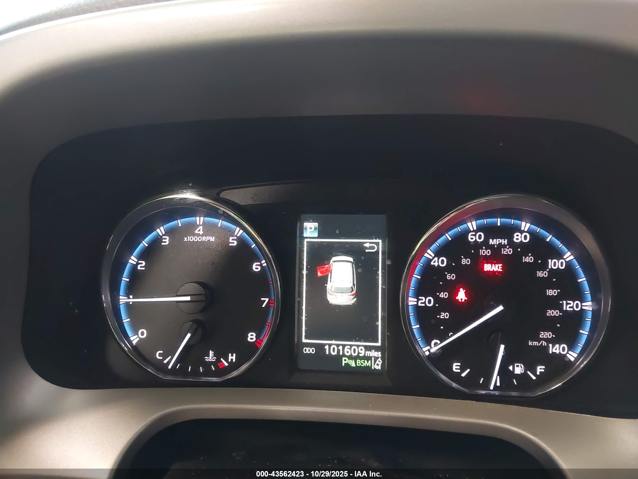 TOYOTA RAV4 image 7