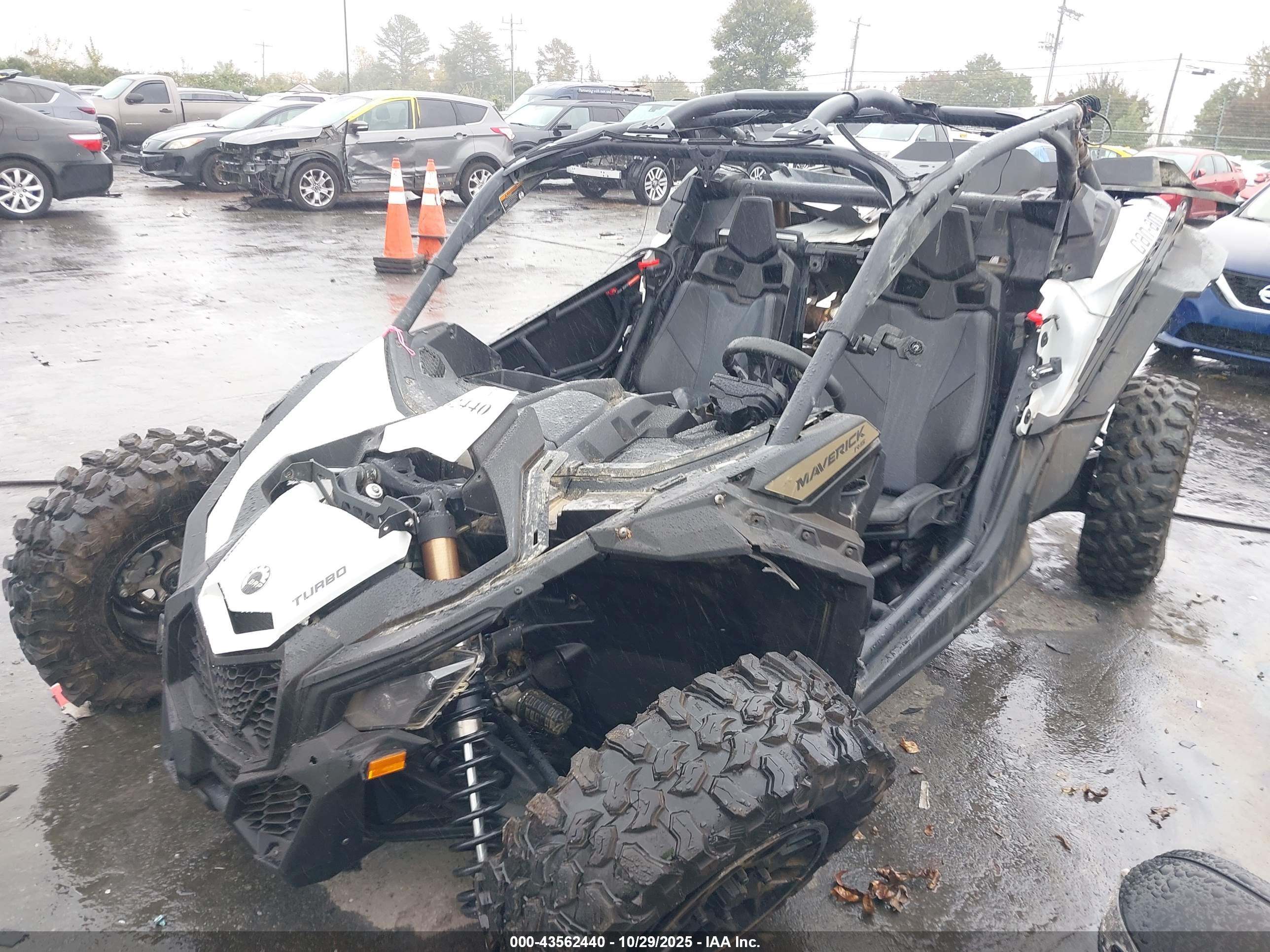 CAN-AM MAVERICK image 2