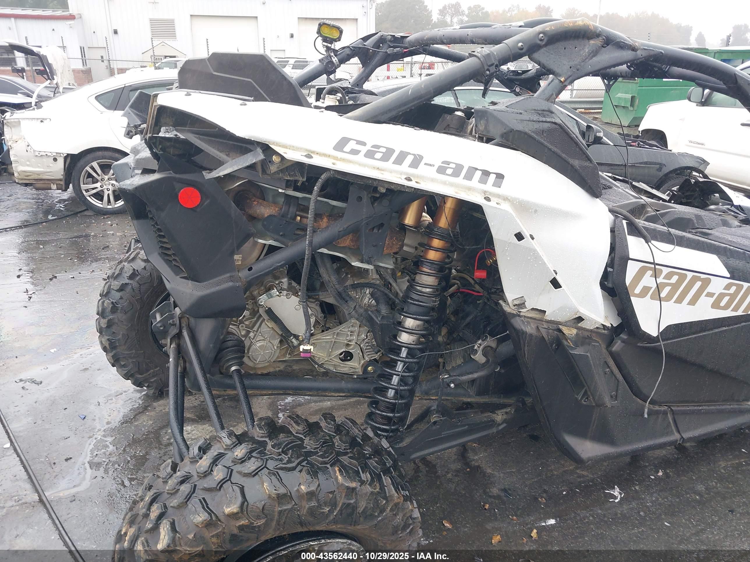 CAN-AM MAVERICK image 8