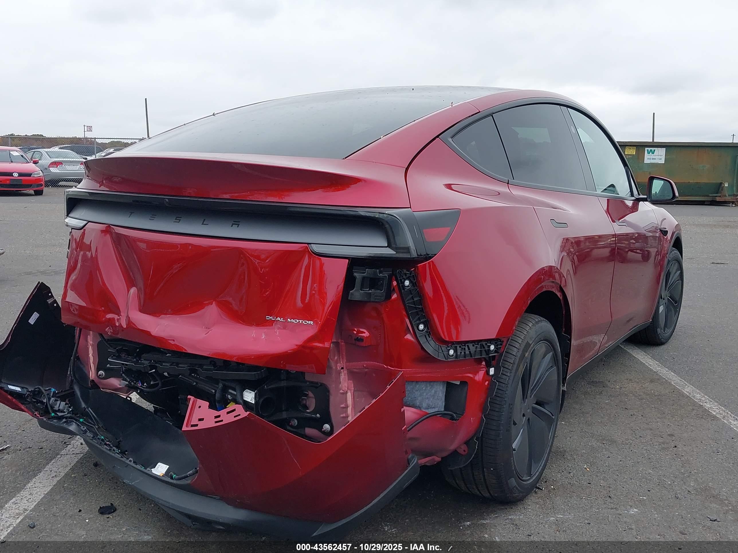 TESLA MODEL image 4