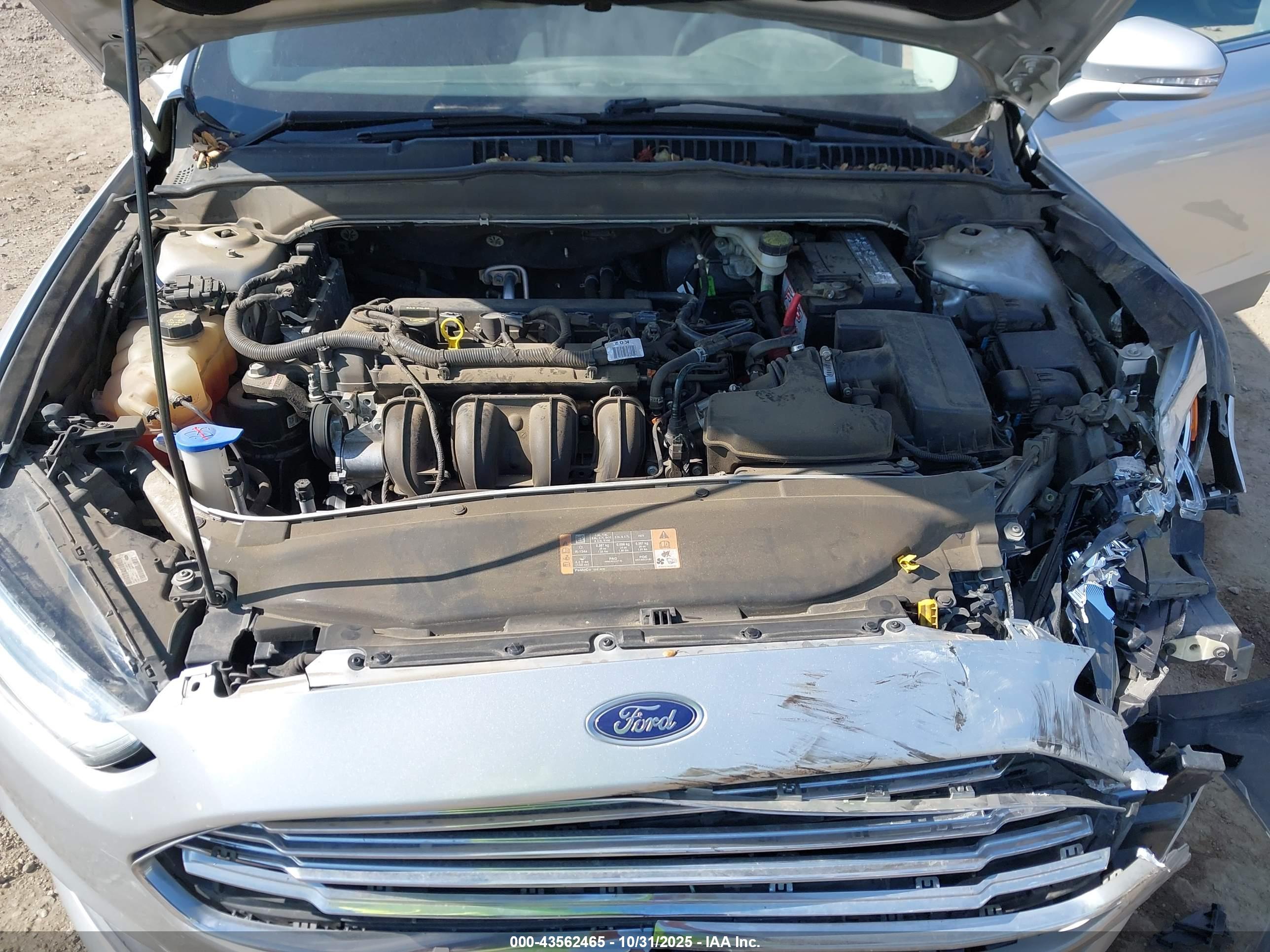 FORD FUSION image 10