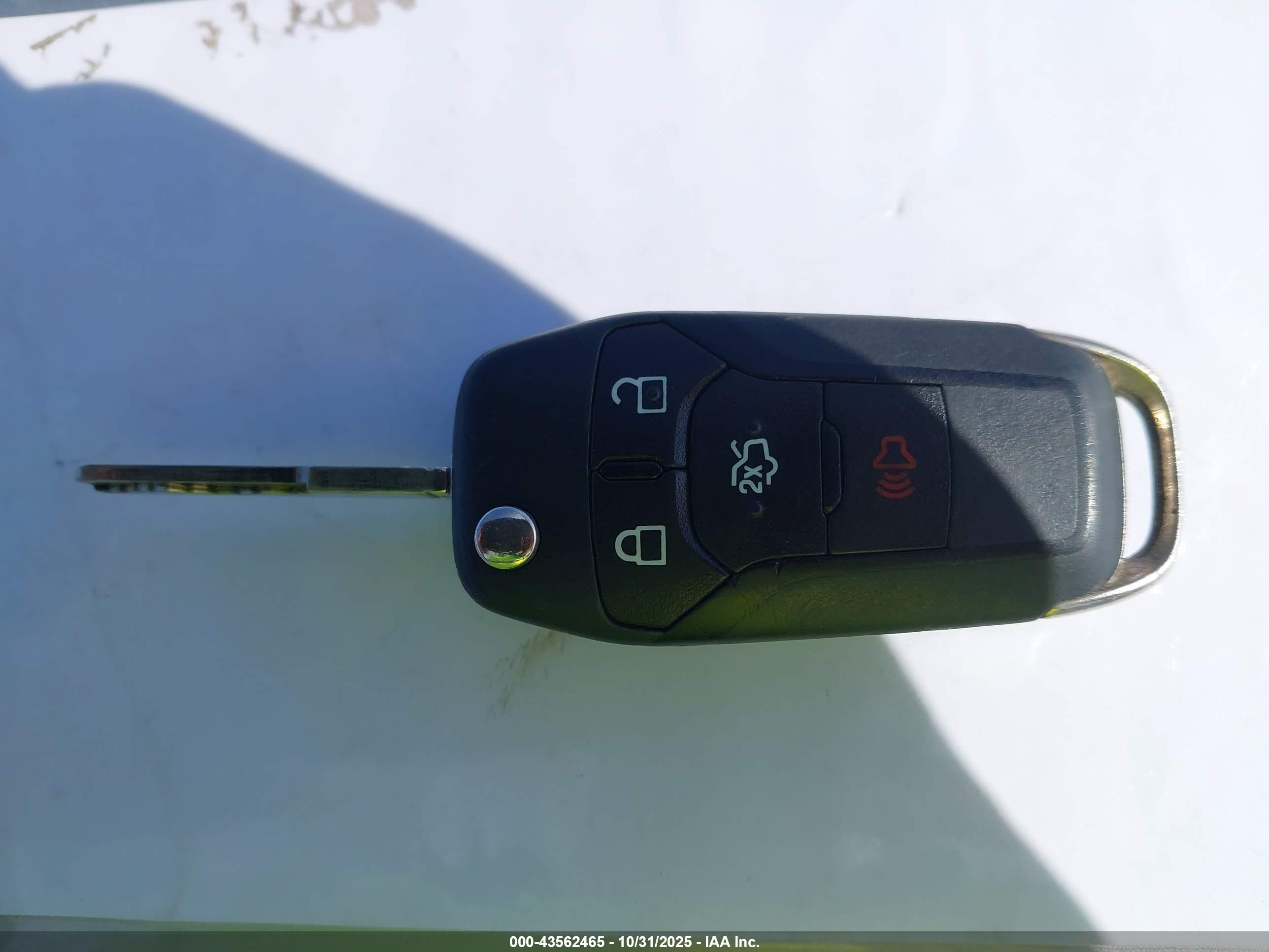 FORD FUSION image 11