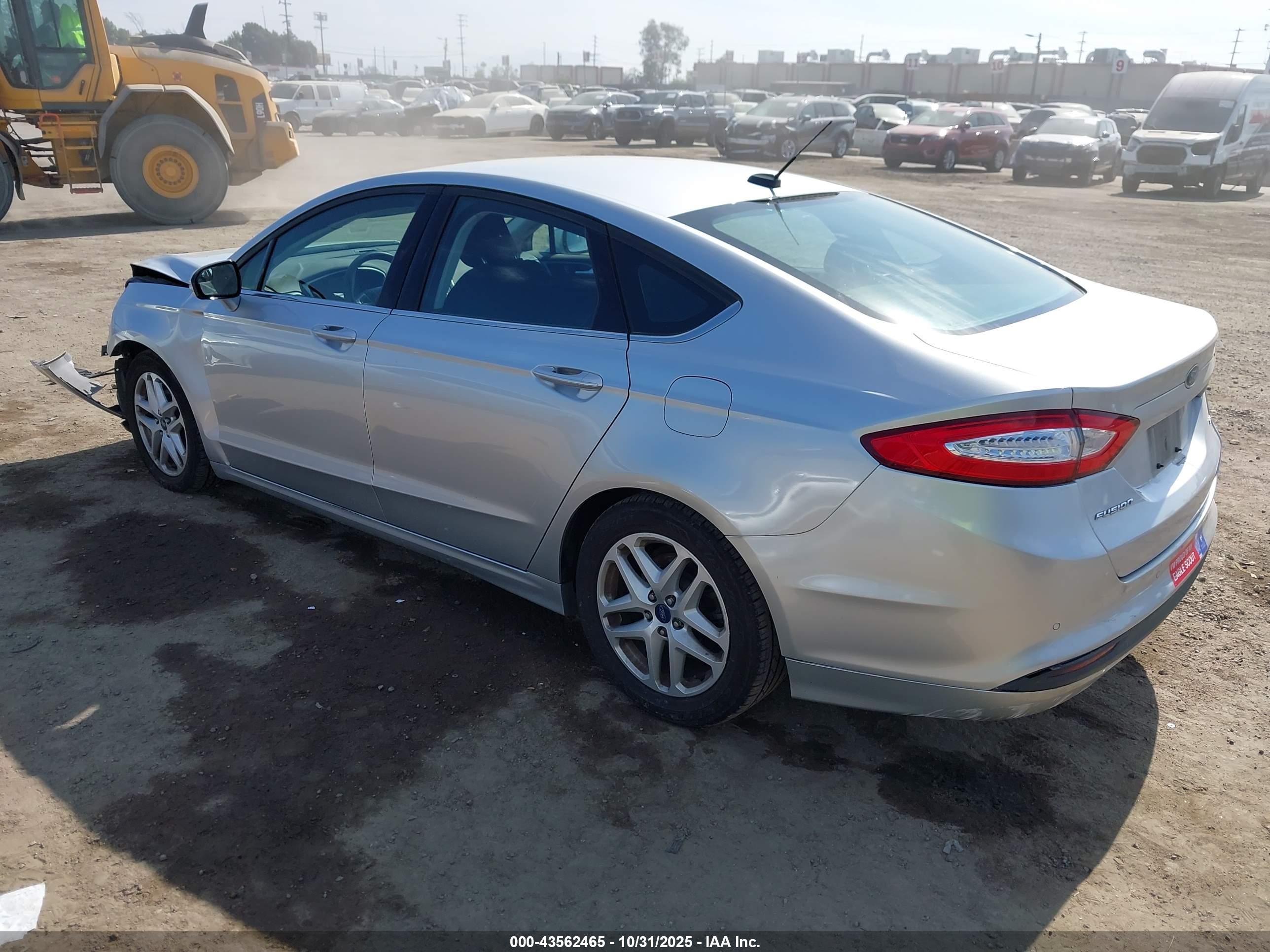 FORD FUSION image 3