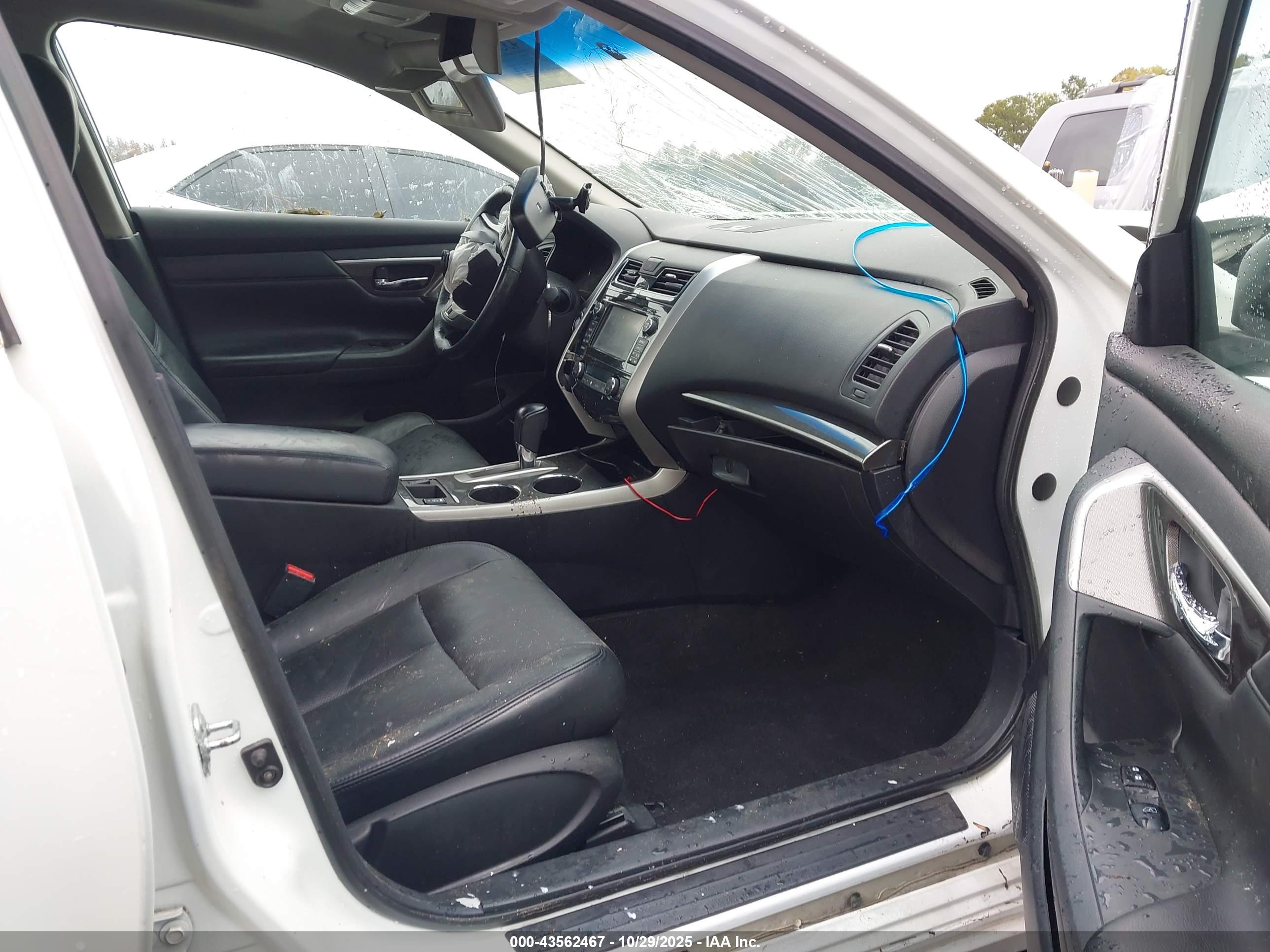 NISSAN ALTIMA image 5