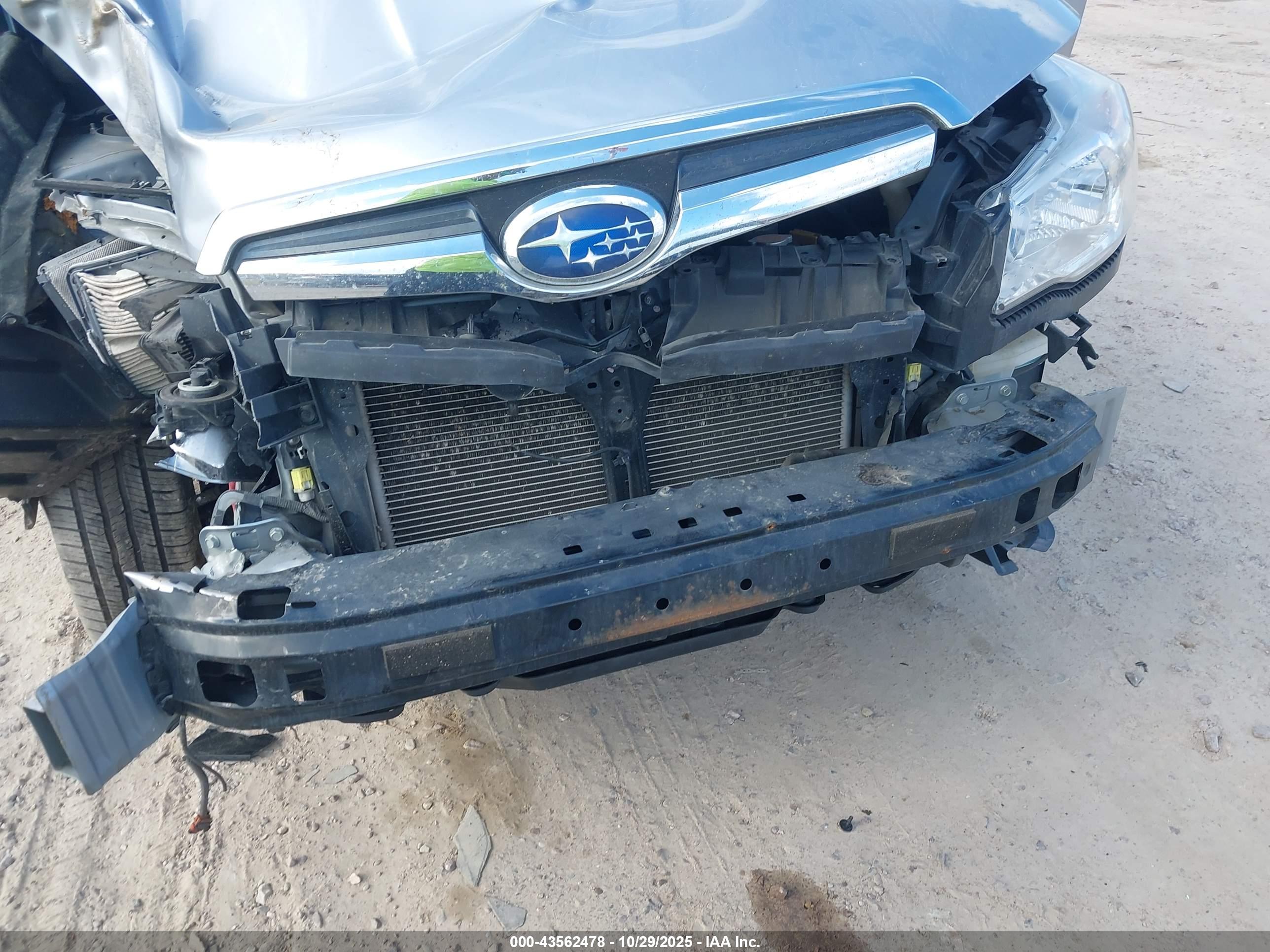SUBARU FORESTER image 6