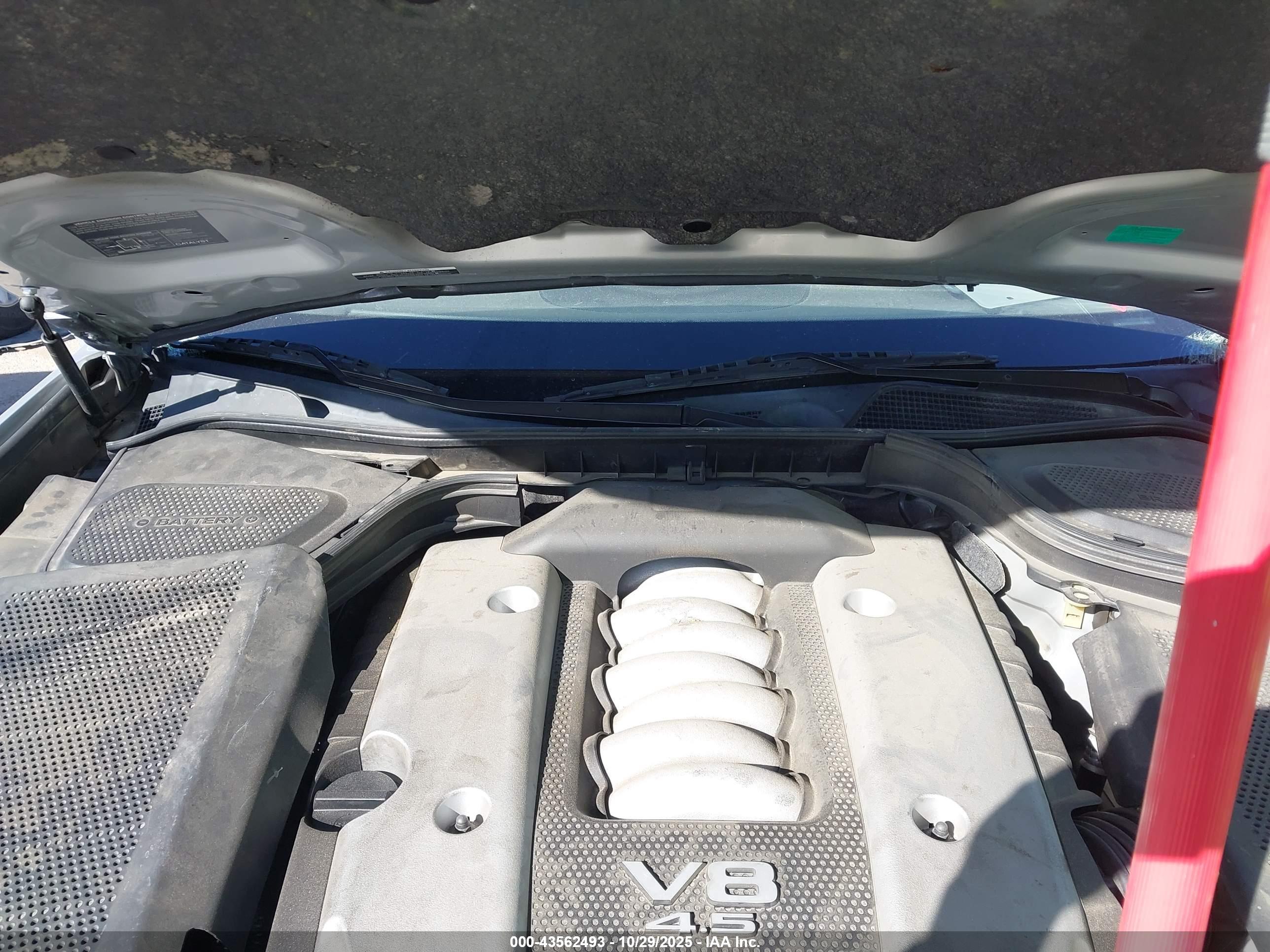 INFINITI M45 image 10